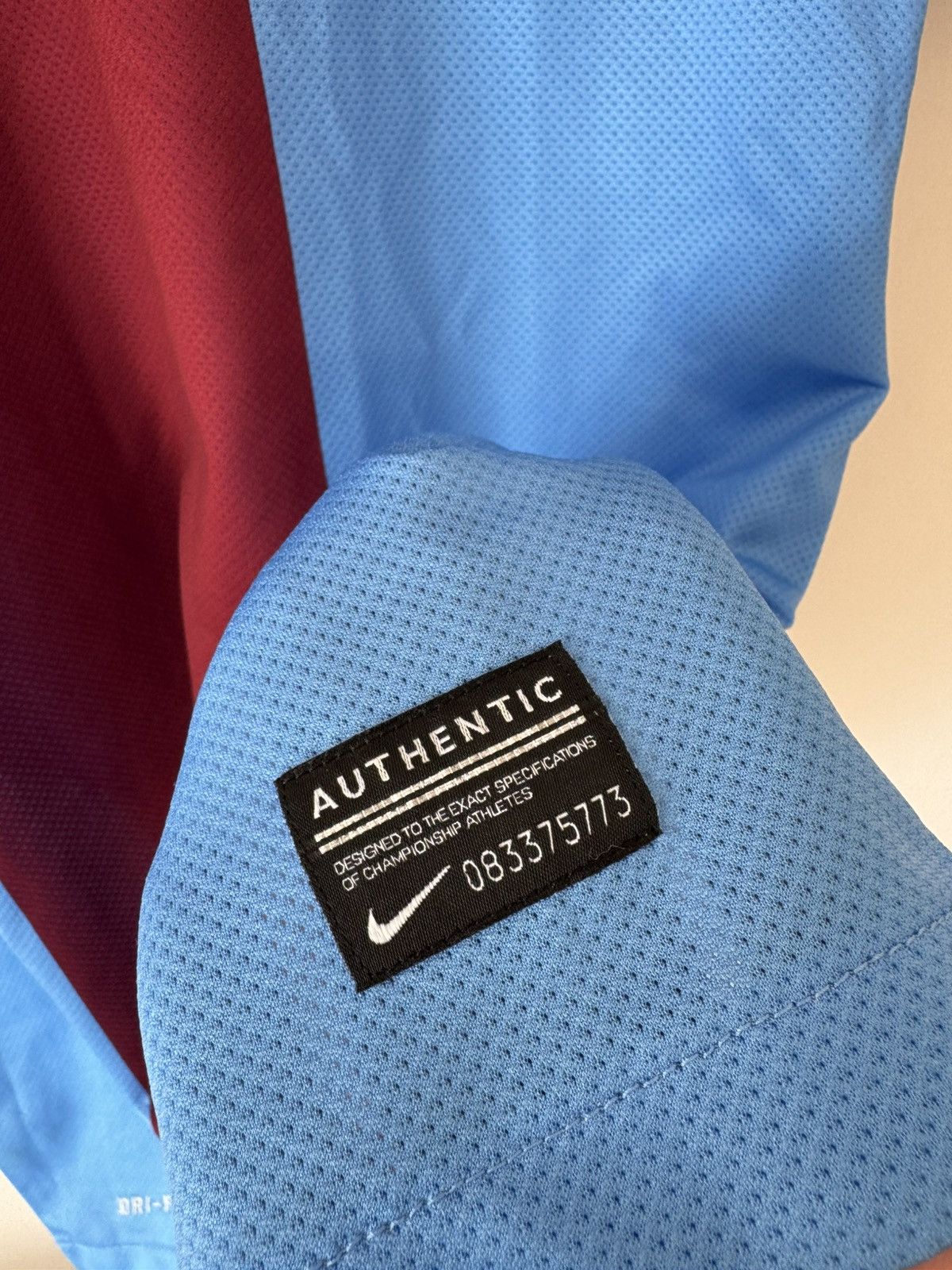 Nike Trabzonspor 2013-2014 Home Soccer Jersey Nike Football Shirt Size US M / EU 48-50 / 2 - 12 Thumbnail