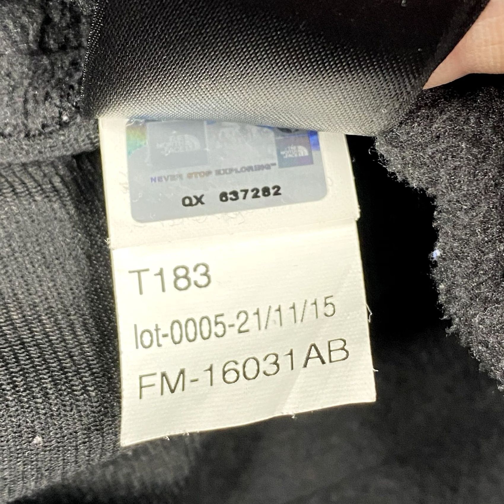 The North Face The North Face Jacket Womens M Black Fleece Full Zip Warm Winter Sweatshirt Size M / US 6-8 / IT 42-44 - 6 Thumbnail