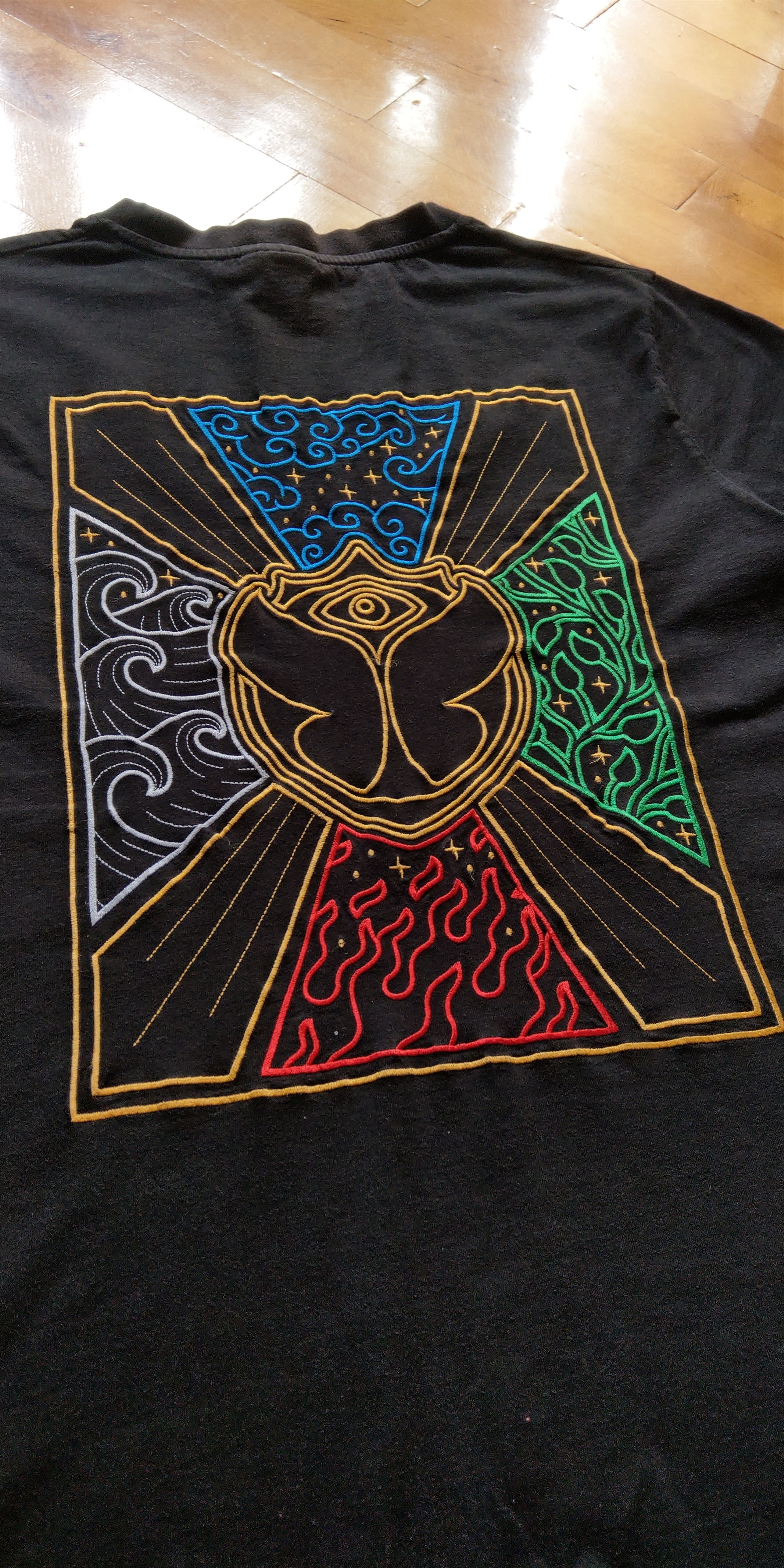 Tomorrowland Tomorrowland Unique Shirt Edm Rave Festival aviici Size US S / EU 44-46 / 1 - 4 Thumbnail