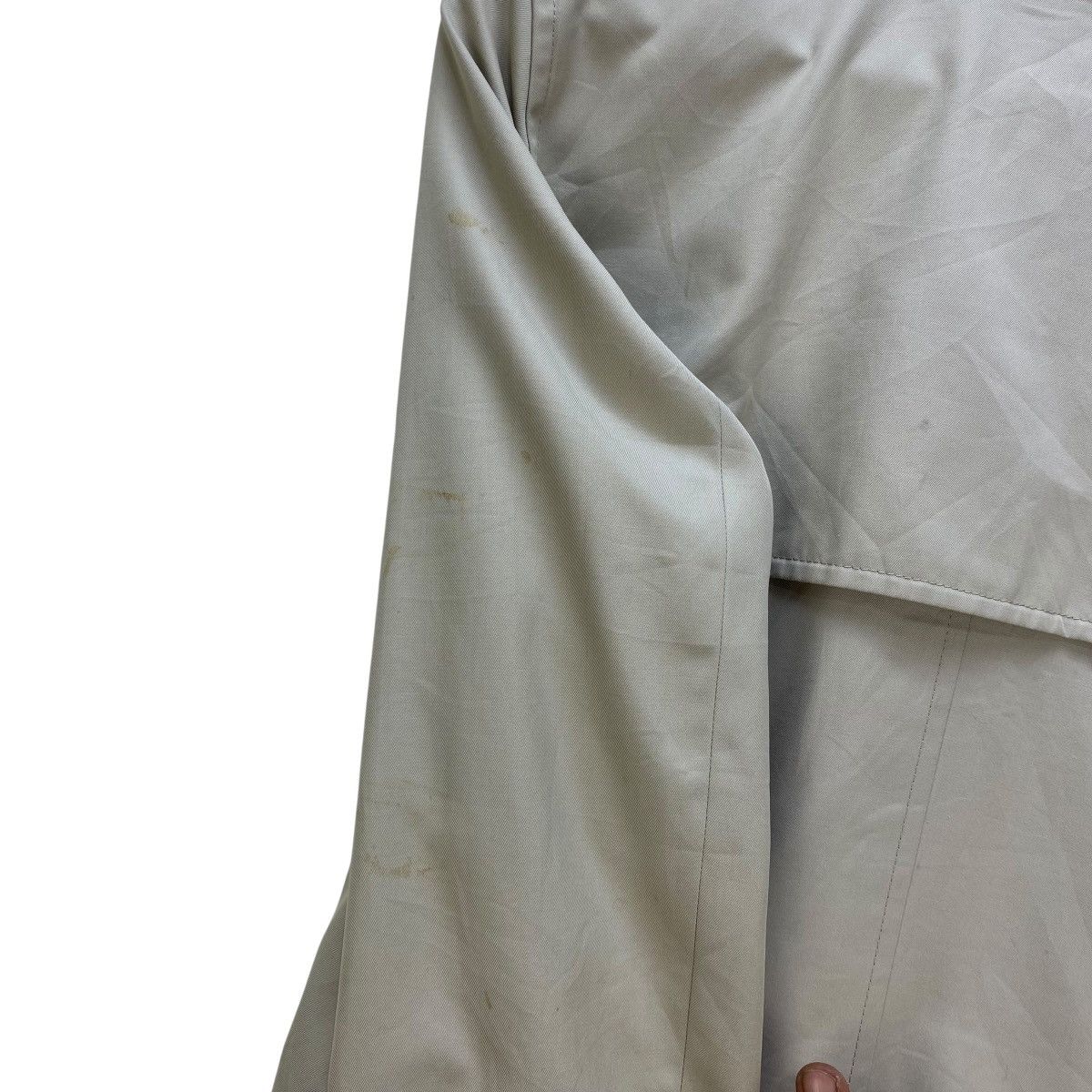 Burberry Vintage Burberry Belted Jacket Size US M / EU 48-50 / 2 - 5 Thumbnail