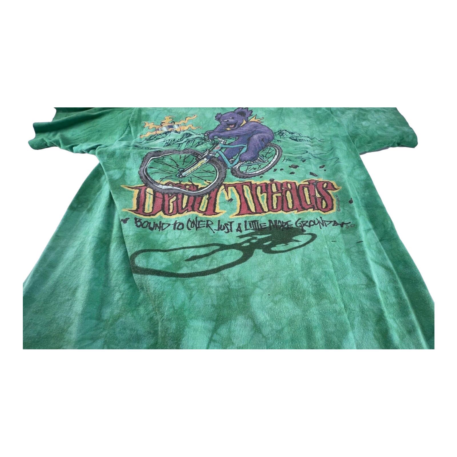 Liquid Blue 1995 GDM Liquid Blue Grateful Dead Dead Treads T-shirt Sz L Size US L / EU 52-54 / 3 - 6 Thumbnail