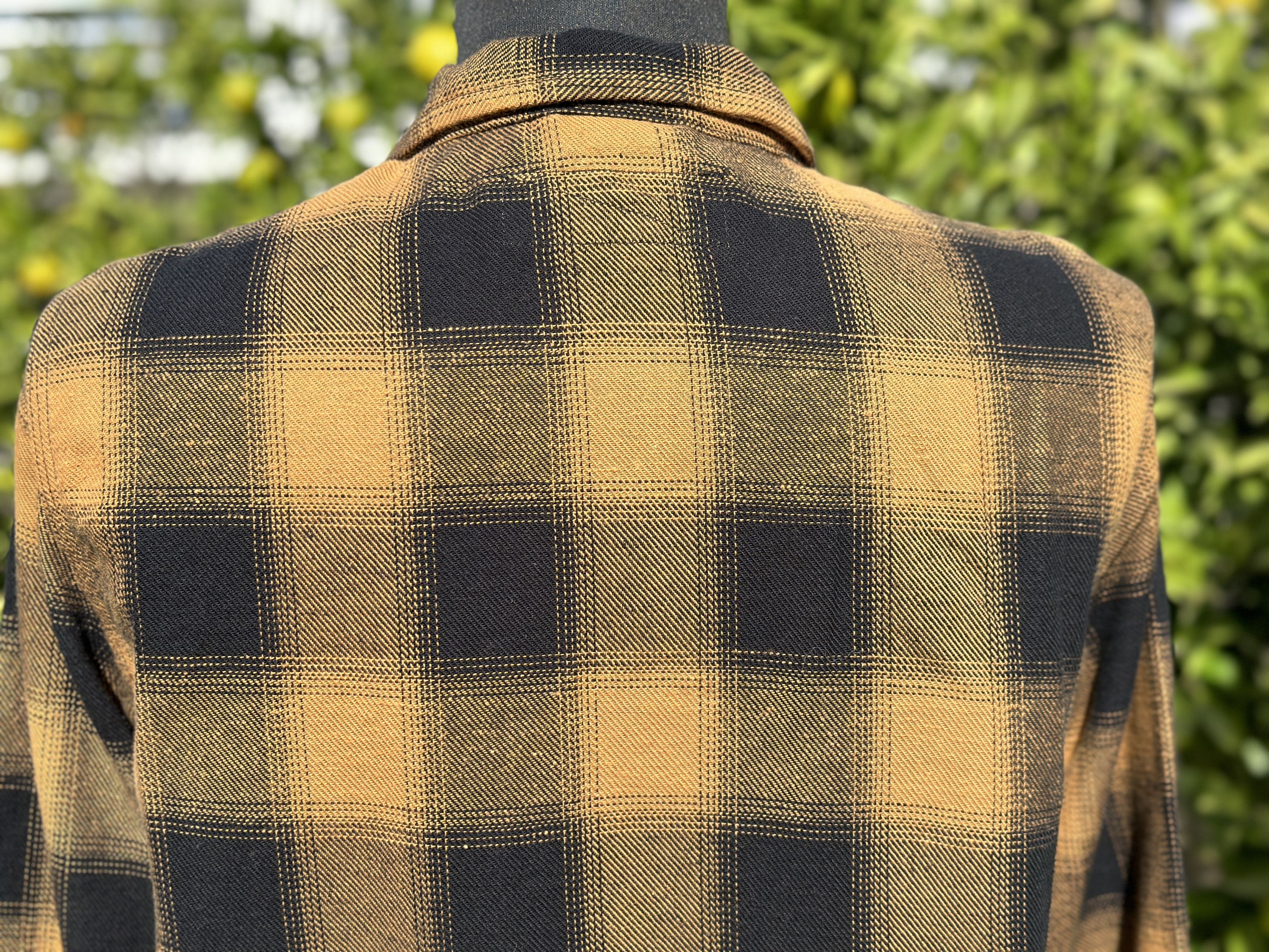 Rogue Territory Rare Rogue Territory Western Gold Heavy Plaid Button Size M Size US M / EU 48-50 / 2 - 11 Thumbnail