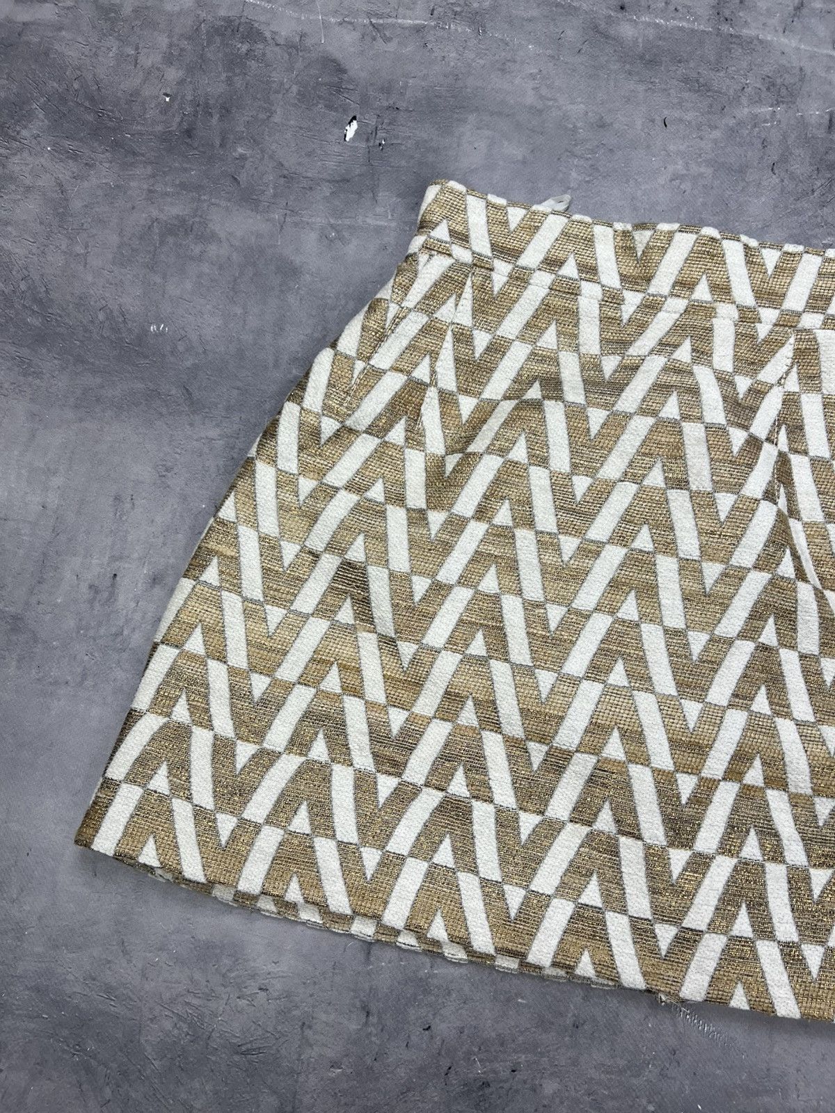 Valentino Valentino VLOGO Gold White Monogram Mini Skirt Skort Sz 42 Size 28" / US 6 / IT 42 - 3 Thumbnail