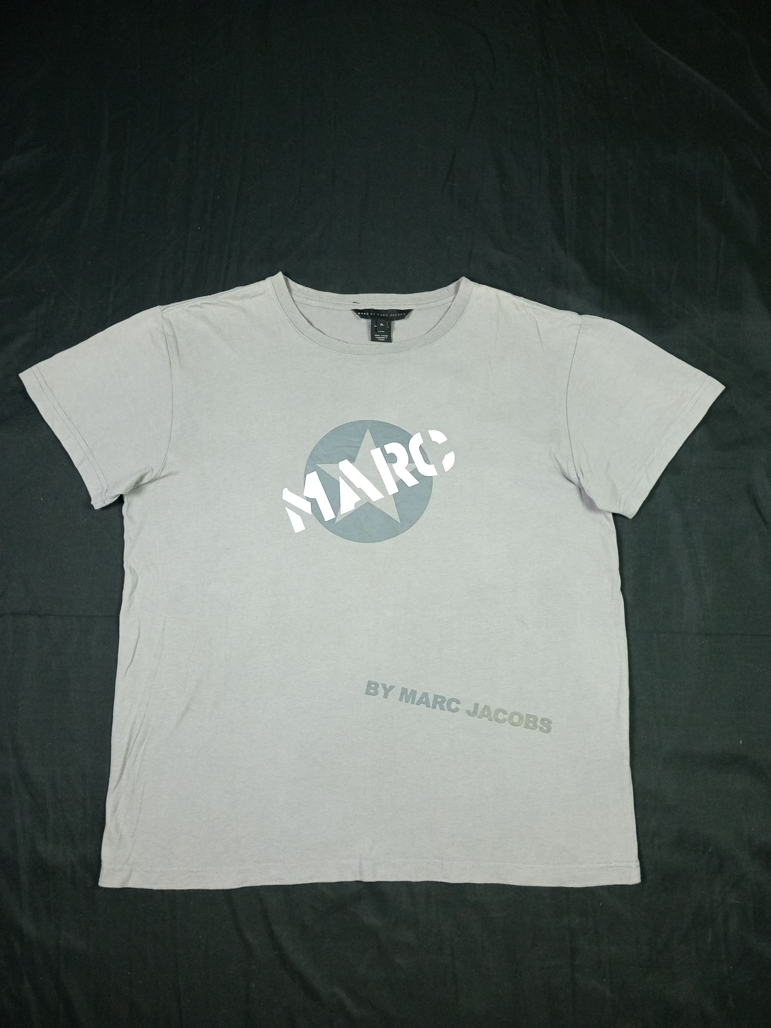 Marc by Marc Jacobs VTG Y2K Marc Jacobs Tee Size US XL / EU 56 / 4 - 1 Thumbnail