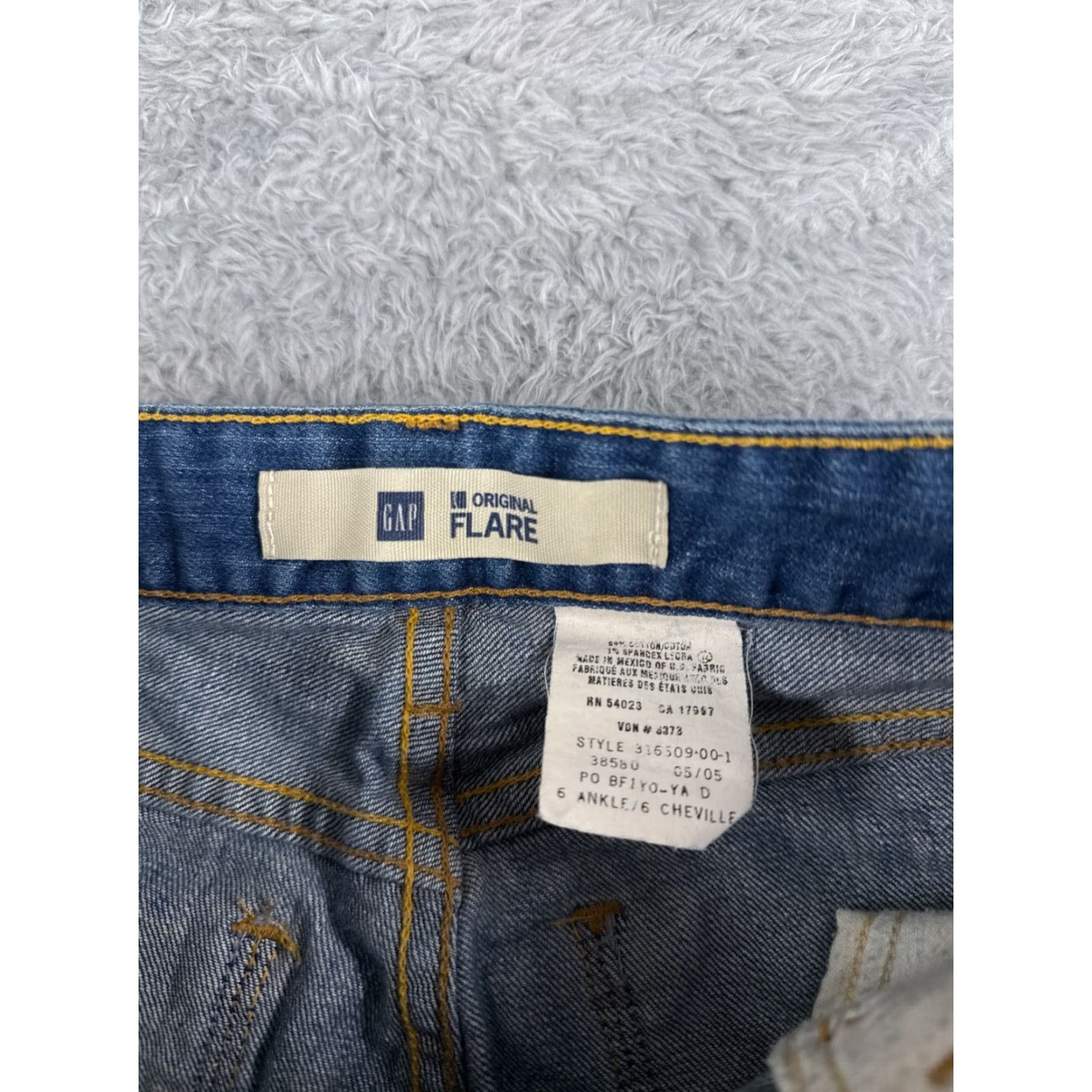 Gap VINTAGE Gap Jeans Womens 6 Blue Denim Ankle Mid Rise Cotton Blend 28x28 Jeans Women Blue 90s Western Style Boys? Size 28" / US 6 / IT 42 - 6 Thumbnail