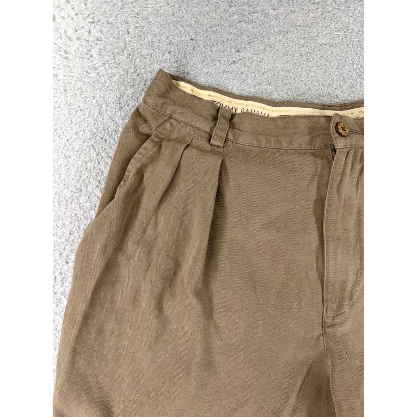 Tommy Bahama Tommy Bahama Shorts Men 34 Beige 100% Silk Pleated Herringbone Bermuda Casual Vintage No Size US 34 / EU 50 - 4 Thumbnail
