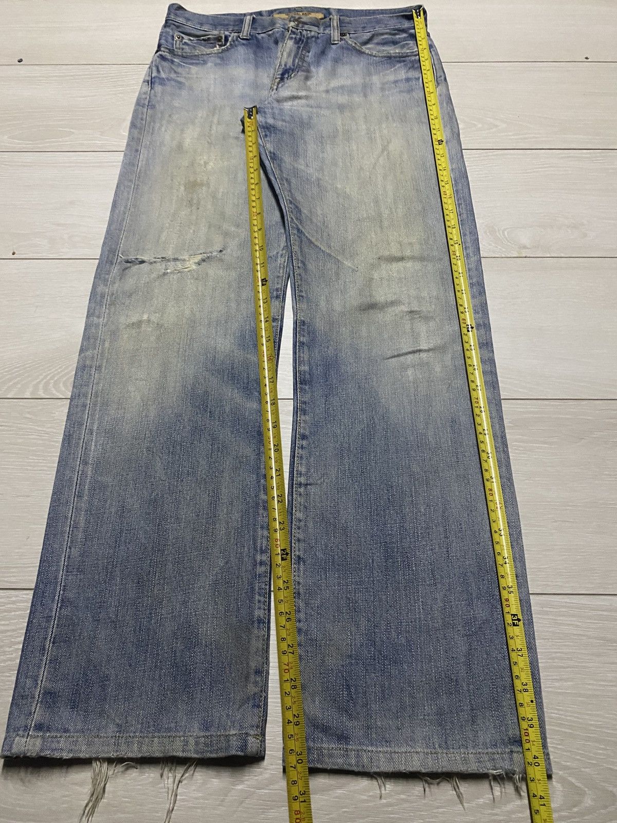 Japanese Brand Vintage Japanese Uniqlo Faded Wash Distressed Loose Jeans Size US 32 / EU 48 - 15 Thumbnail