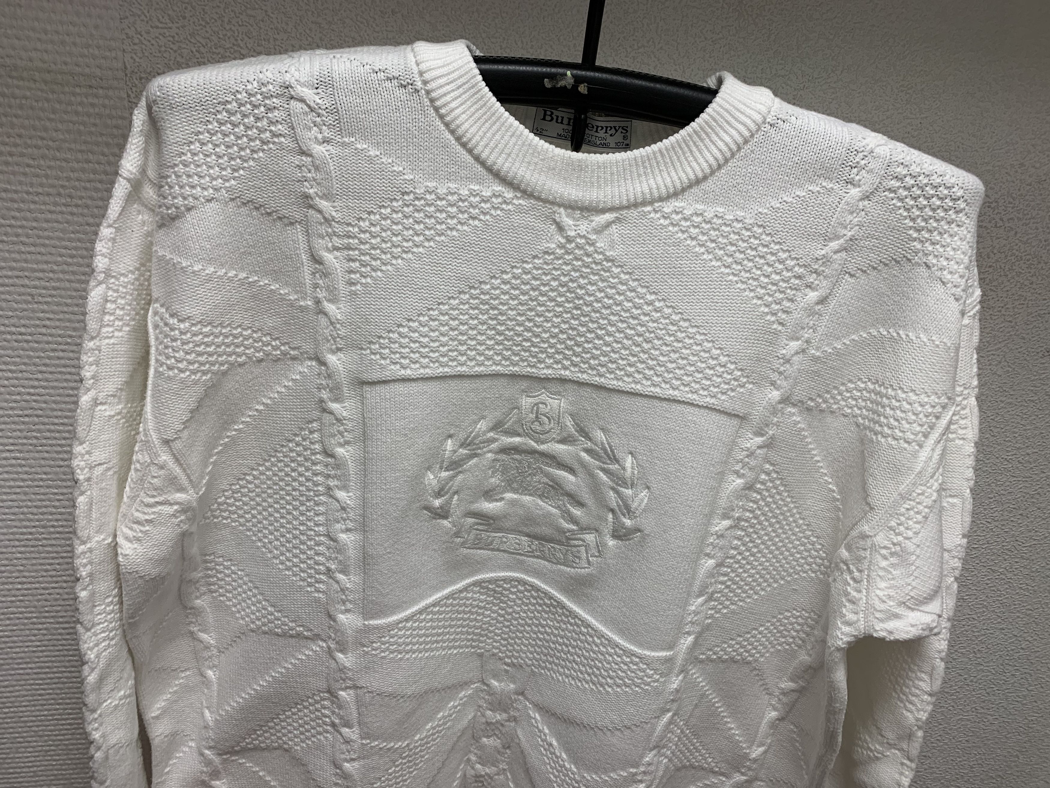 Burberry Burberry Burberry’s vintage white sweater big logo L-Xl Size US L / EU 52-54 / 3 - 3 Thumbnail