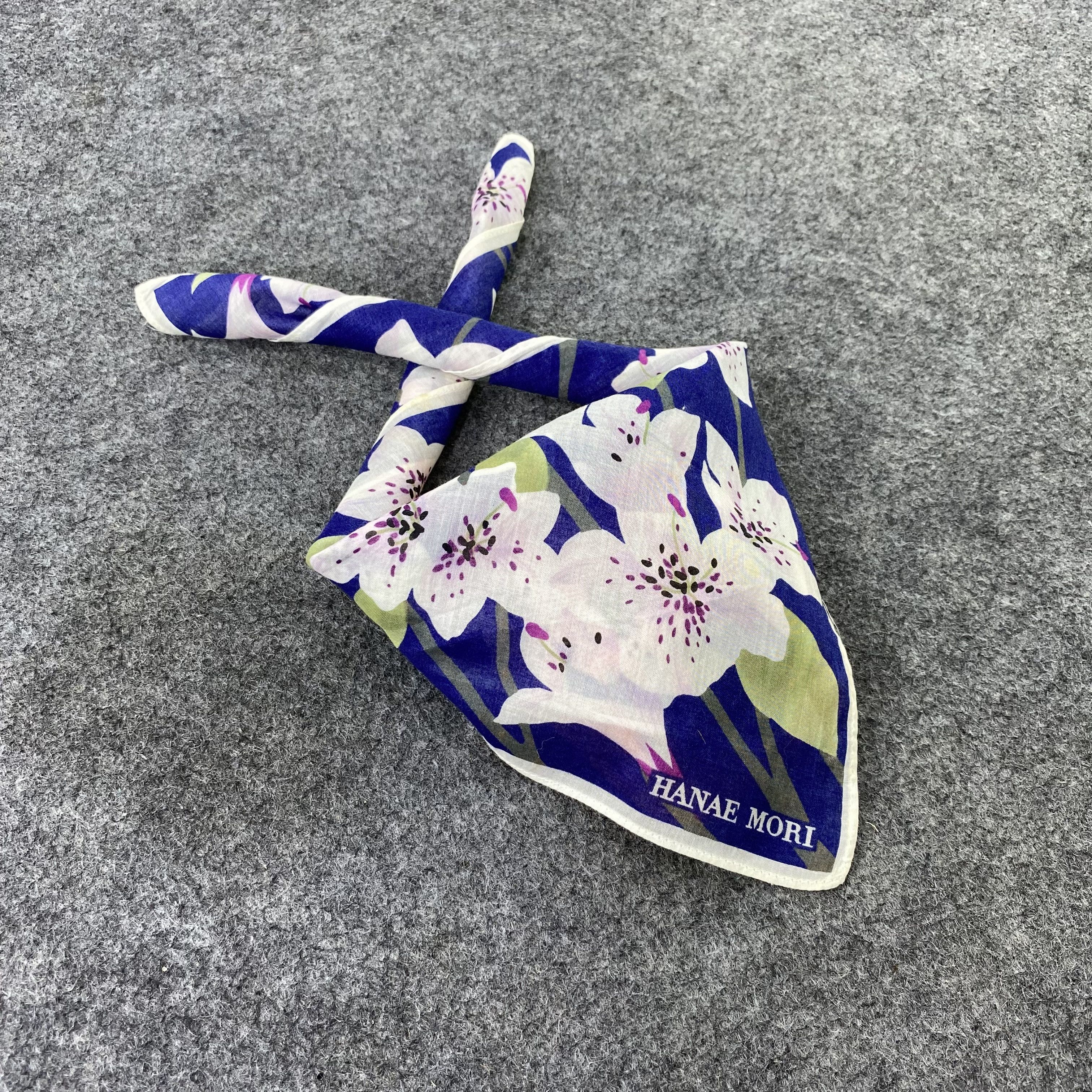Hanae Mori Hanae Mori Embroidery Handkerchief Neckerchief Bandana -B538 Size ONE SIZE - 1 Thumbnail