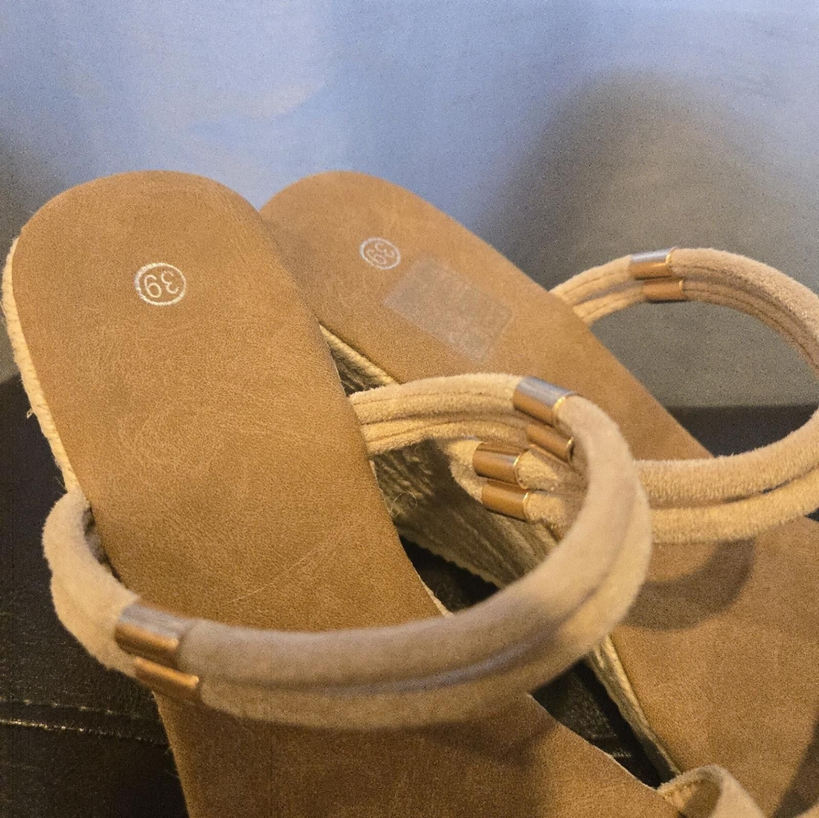 Shein Tan Wedges Size US 8 / IT 38 - 2 Thumbnail