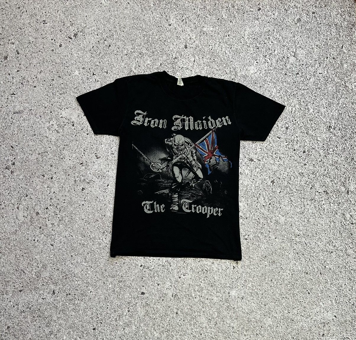 Band Tees × Iron Maiden Vintage Iron Maiden The Trooper 2011 Rock Band T-Shirt Size US L / EU 52-54 / 3 - 3 Thumbnail