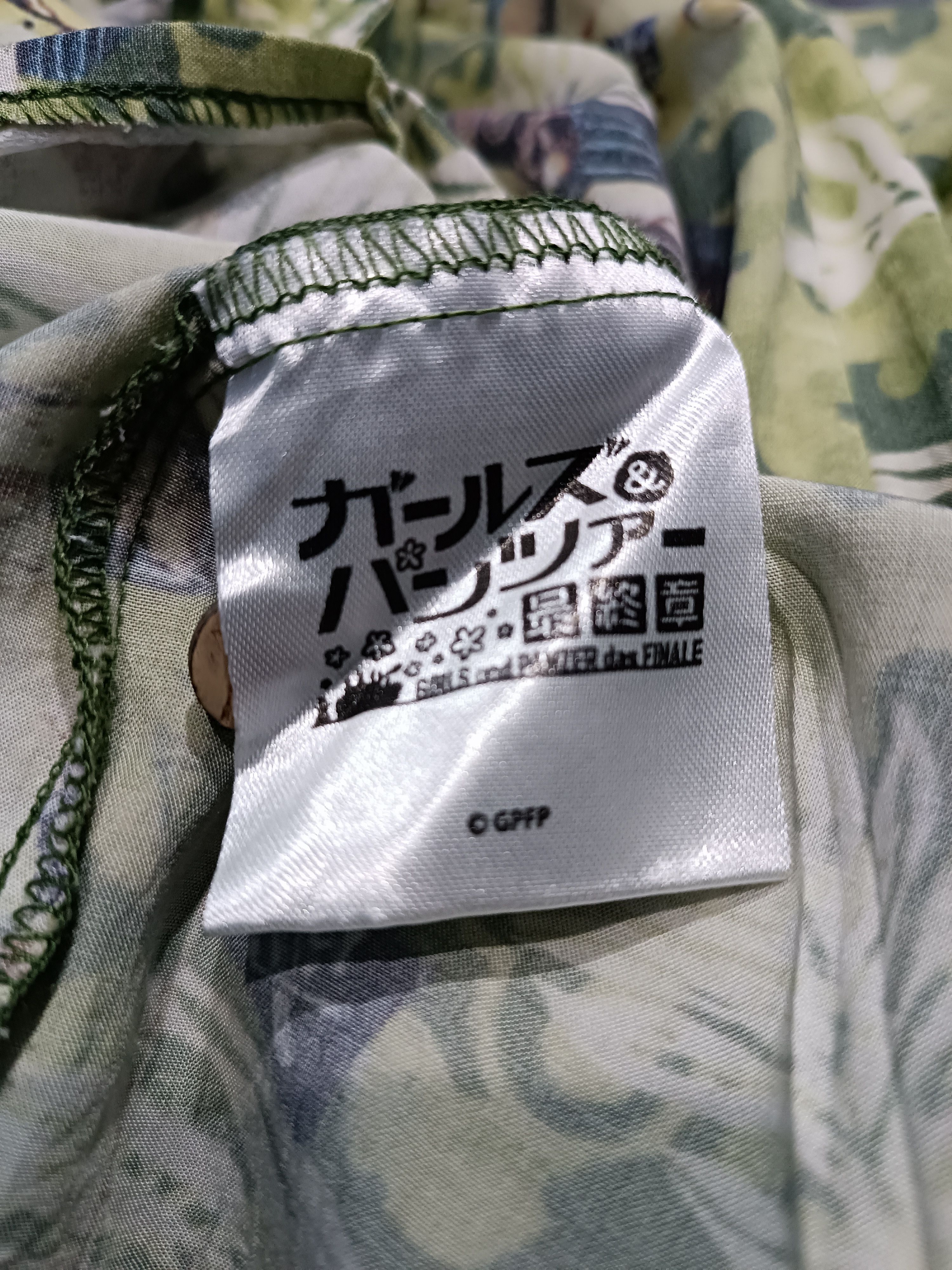 Anime × Japanese Brand Anime "Girls Und Panzer Das Finale" Aloha Silk Rayon Shirt Size US L / EU 52-54 / 3 - 7 Thumbnail