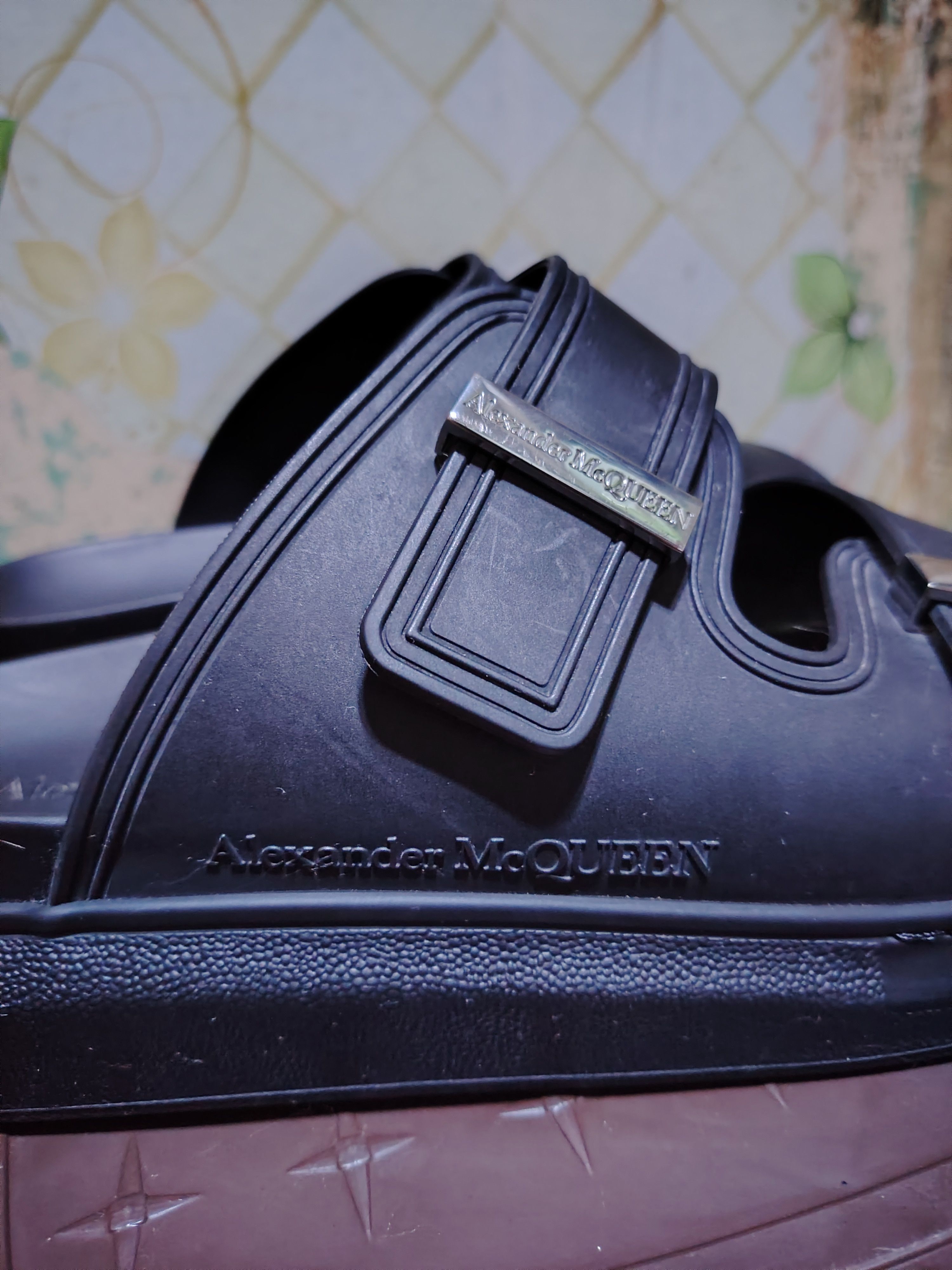 Alexander McQueen Alexander McQueen Rubber Slides Size US 8 / EU 41 - 4 Thumbnail