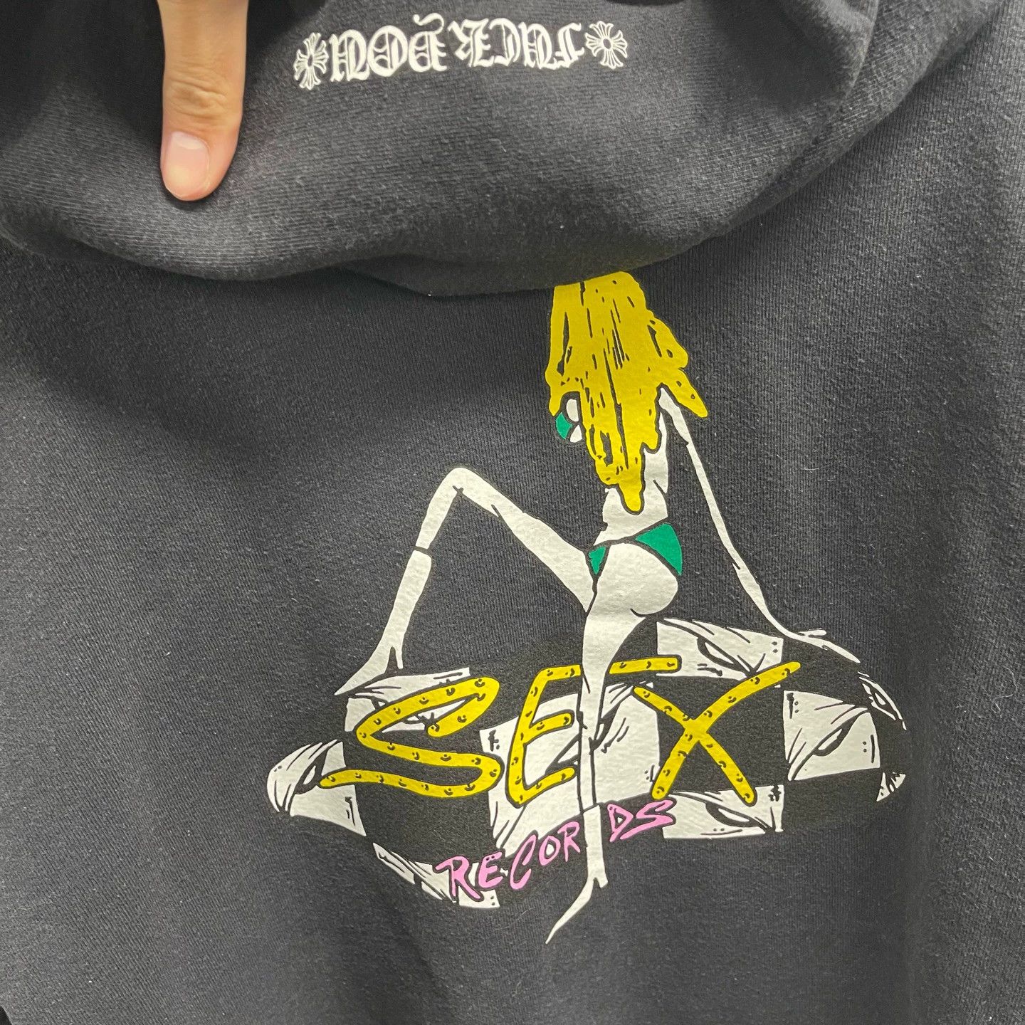 Chrome Hearts Chrome Hearts Bikini Girl Graffiti Hoodie L Size US L / EU 52-54 / 3 - 5 Thumbnail