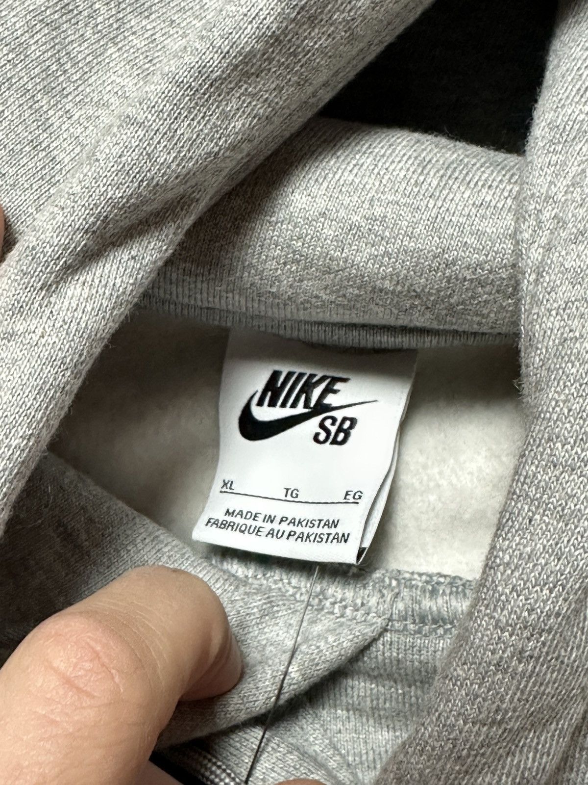 Nike NWT NSW Nike SB Fleece Pullover Gray Sportswear Men Sz XL Size US XL / EU 56 / 4 - 6 Thumbnail