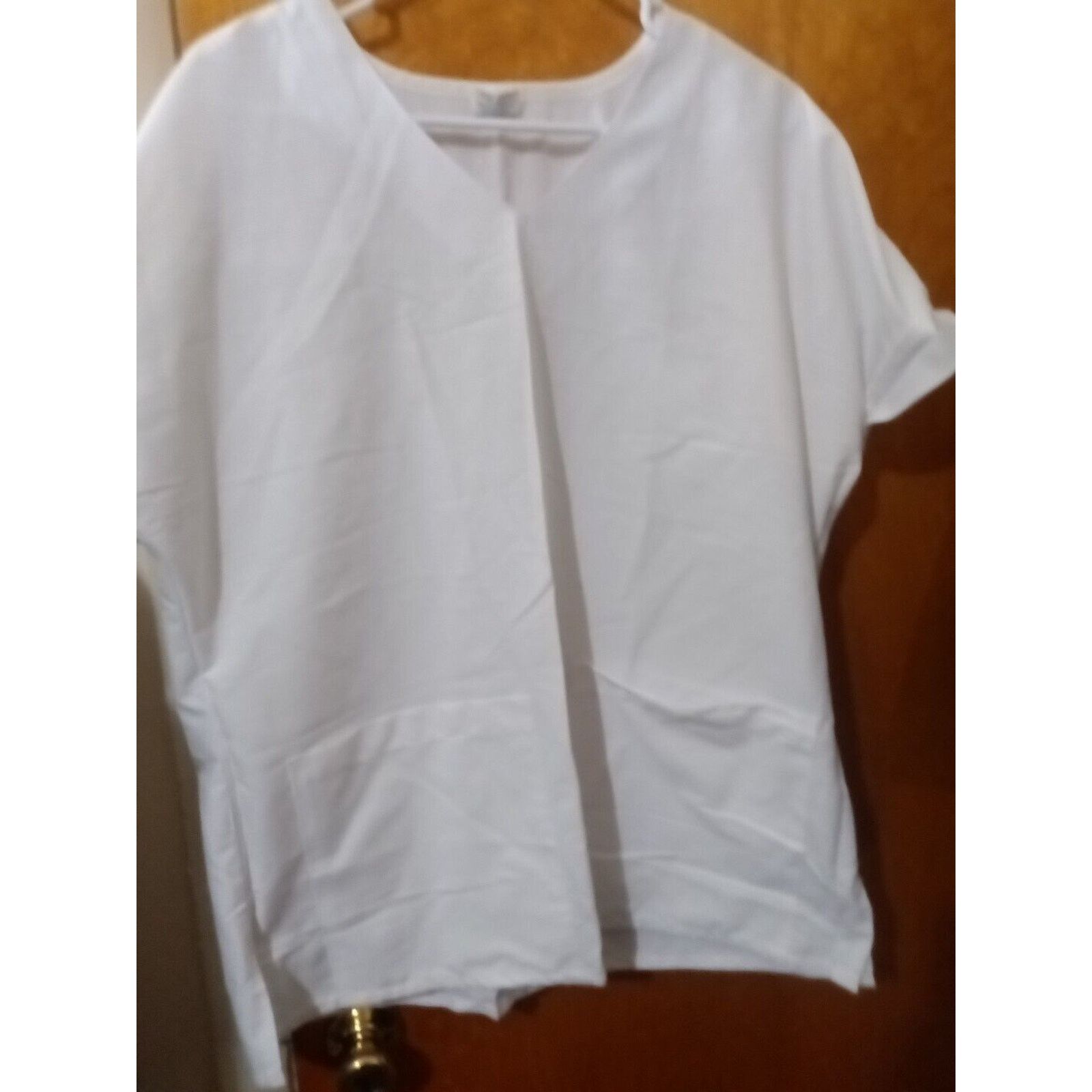 Other Tafford V-Neck White Scrub top Xl Flaw see Pics #18 Size XL / US 12-14 / IT 48-50 - 1 Thumbnail
