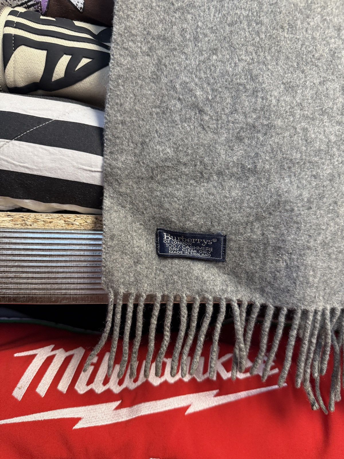 Burberry Vintage Burberry Wool scarf Size ONE SIZE - 2 Thumbnail