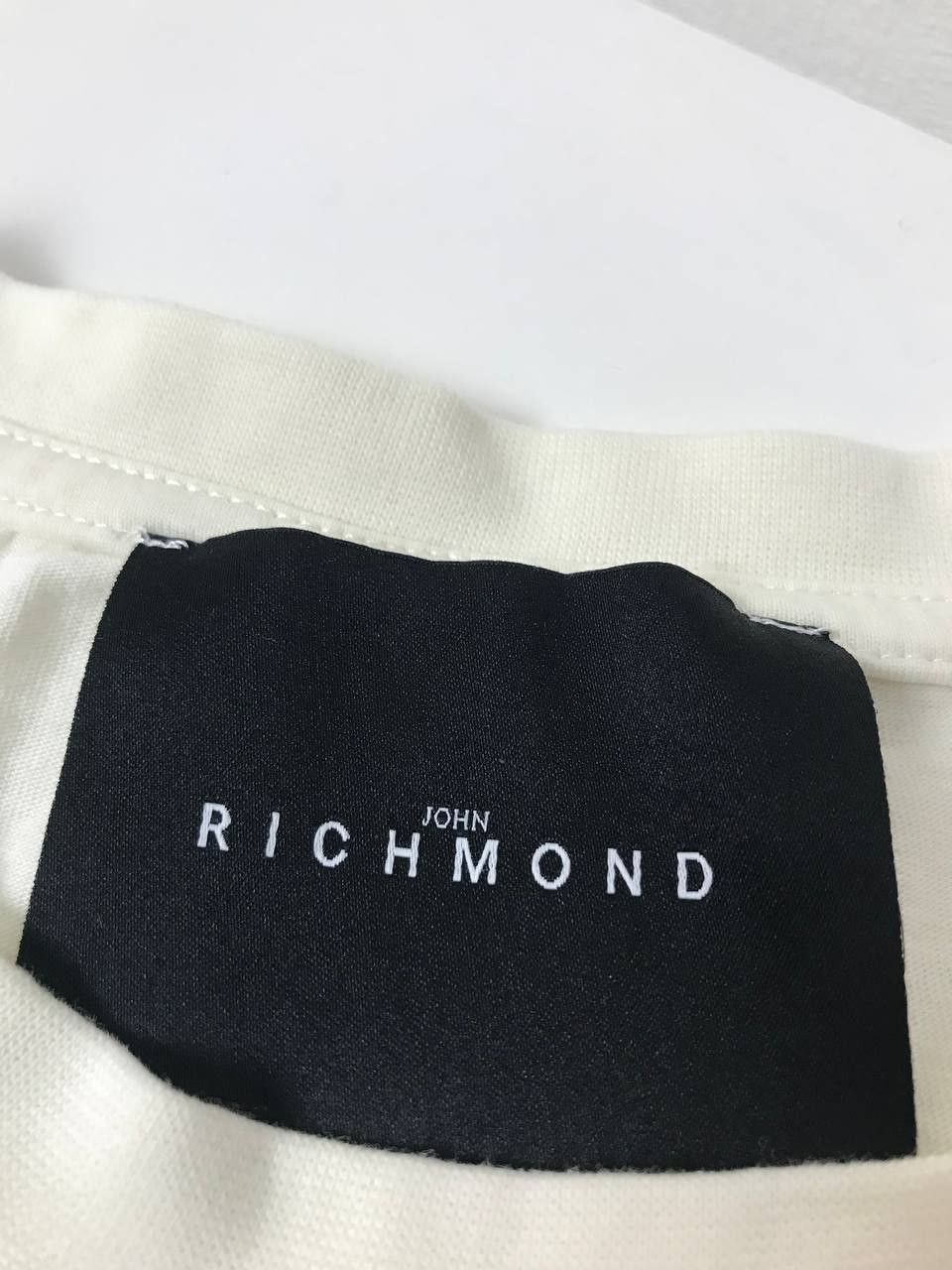 John Richmond John Richmond Mens Logo T Shirt Size Medium Off White/Cream Size US L / EU 52-54 / 3 - 8 Thumbnail