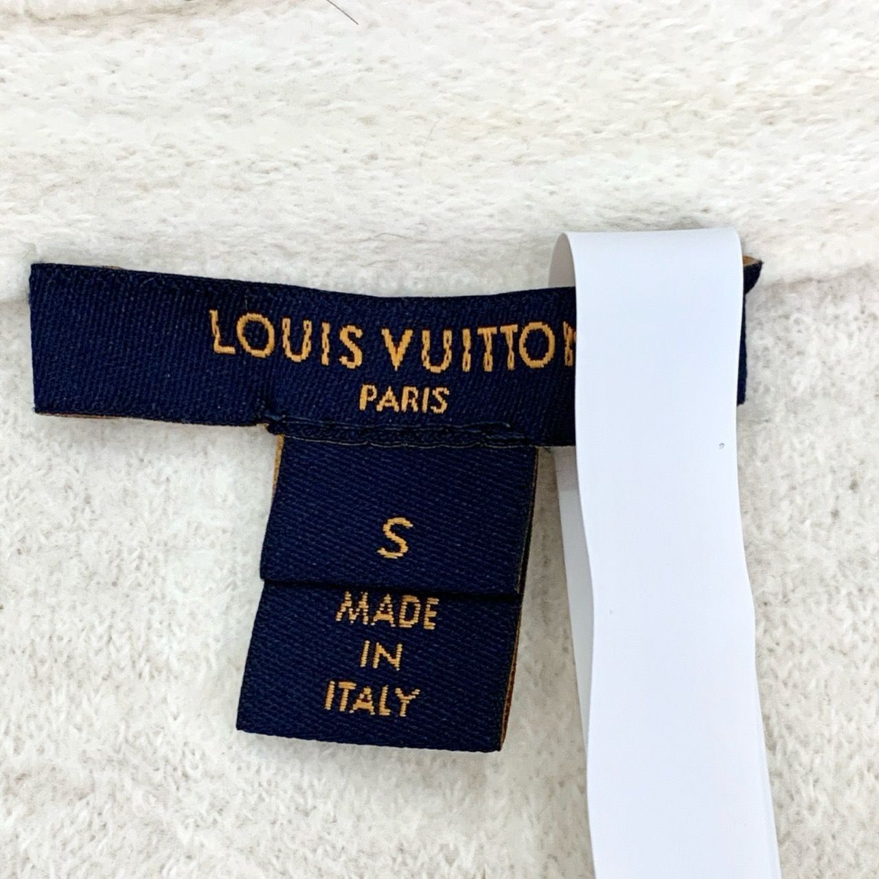 Louis Vuitton Louis Vuitton White Embossed Logo Short-Sleeve Knit Wool Top Size S / US 4 / IT 40 - 6 Thumbnail