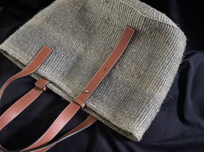 Loewe loewe Lambskin tote bag 2503-Nextarrow Size ONE SIZE - 6 Thumbnail