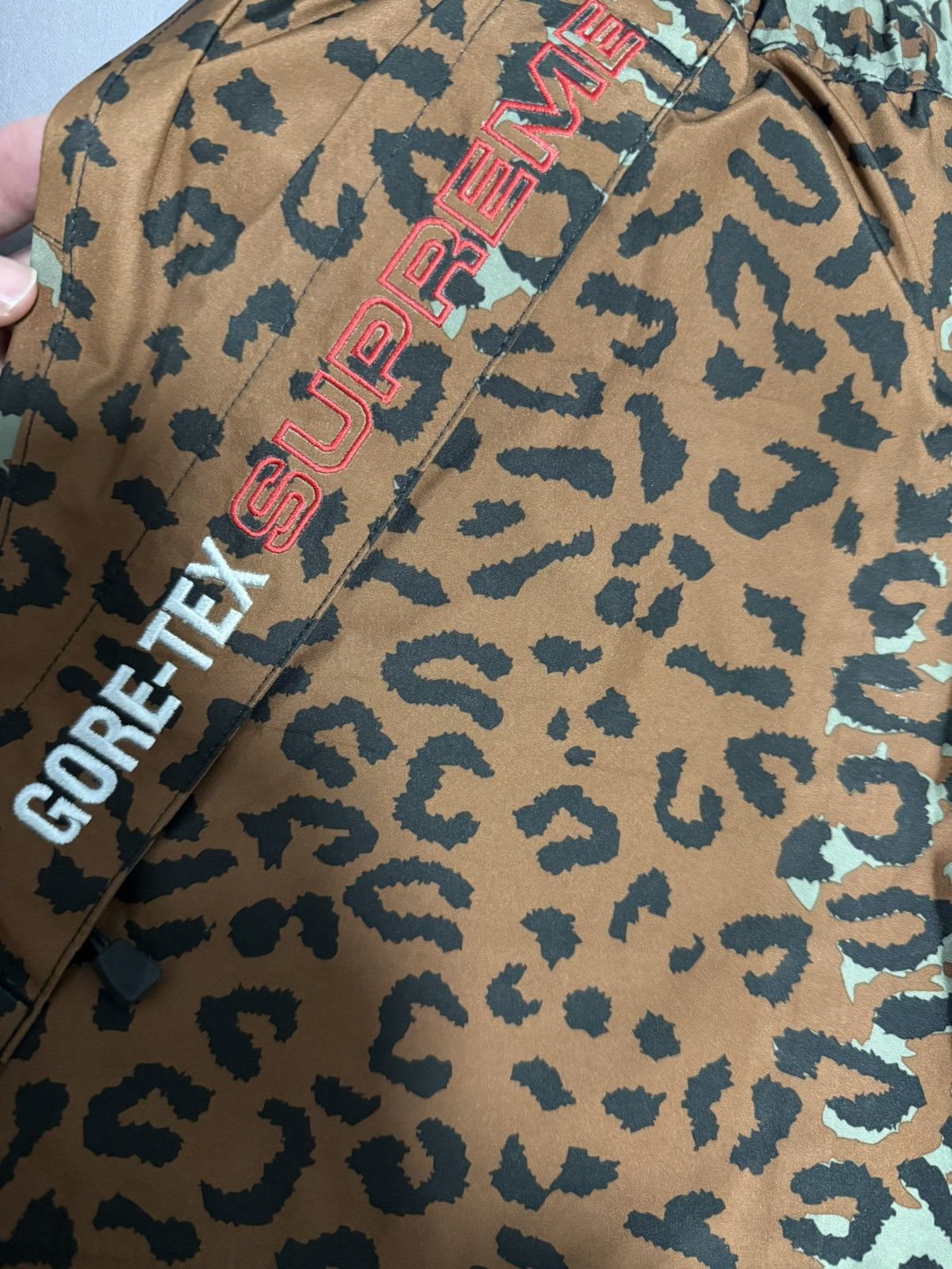 Supreme Supreme yellow leopard gore tex taped seam pant Size US 32 / EU 48 - 3 Thumbnail