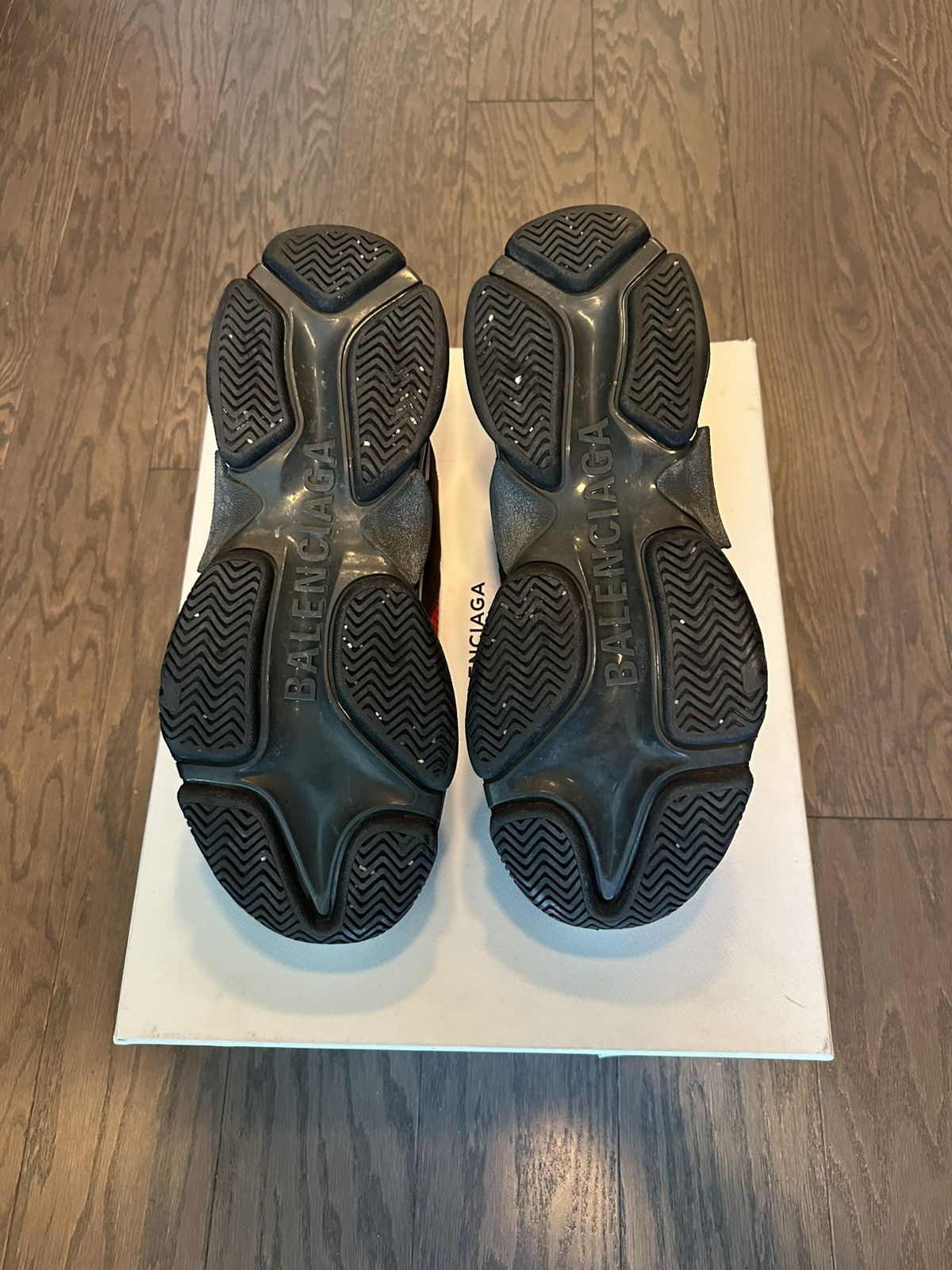 Balenciaga Balenciaga Triple S (red and black) Size US 14 / EU 47 - 6 Thumbnail