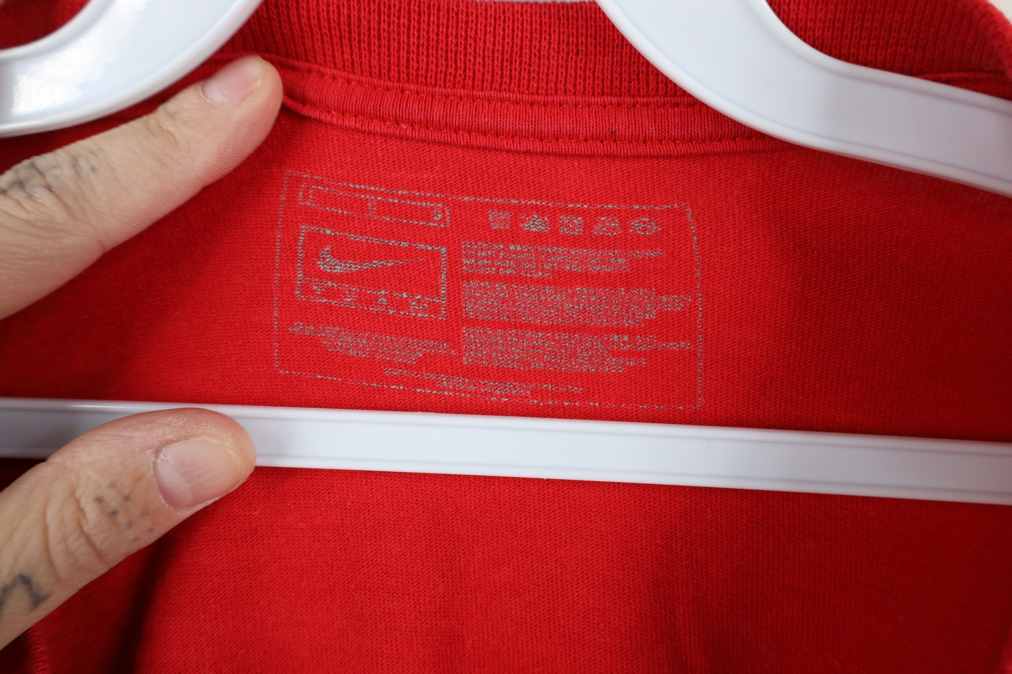 Nike Vintage Nike Center Swoosh Ohio State University T-Shirt Red Size US L / EU 52-54 / 3 - 7 Thumbnail