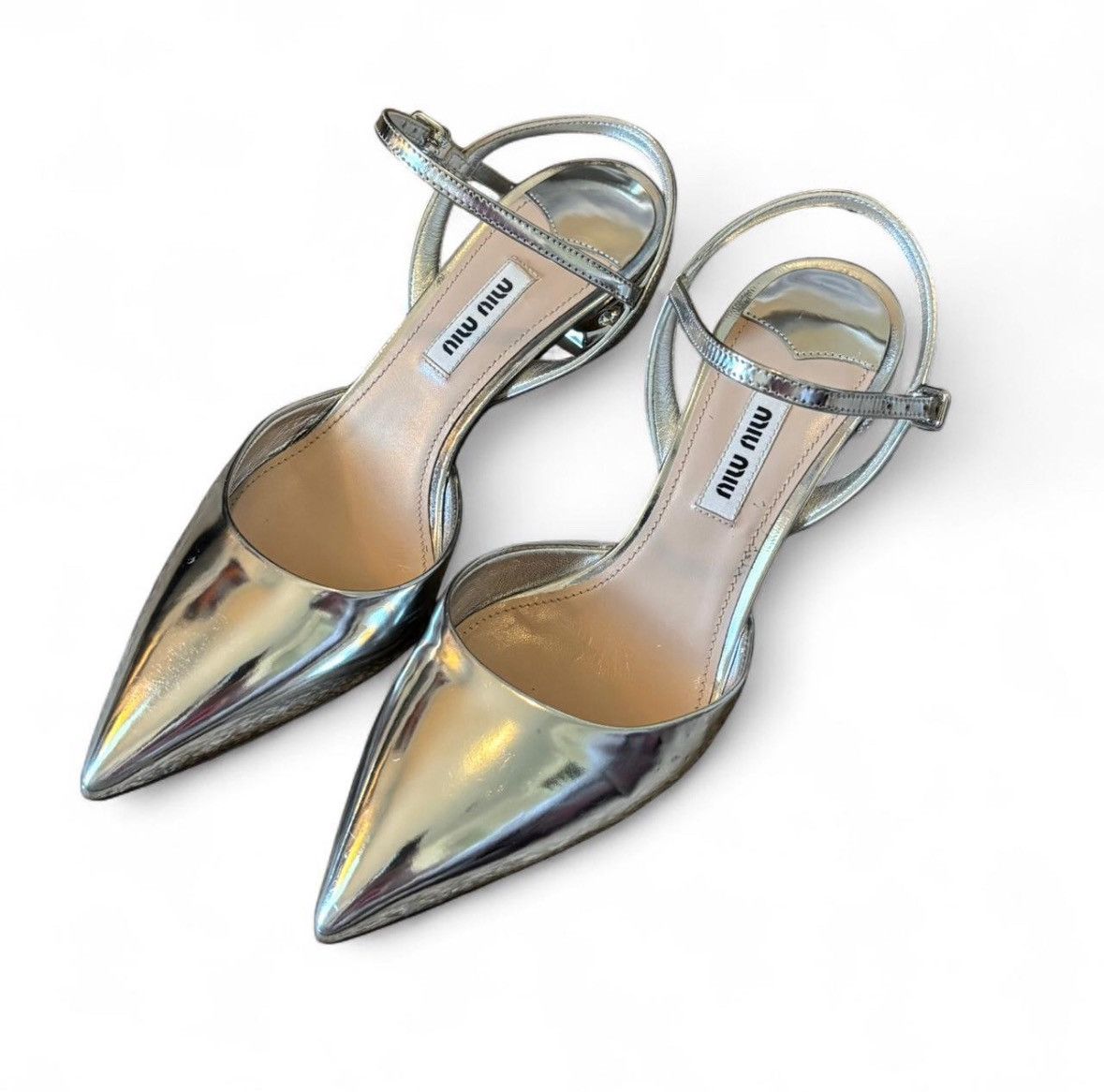 Miu Miu Miu Miu Silver Patent Leather Pointed Toe Slingback Heels Size US 5 / IT 35 - 1 Thumbnail