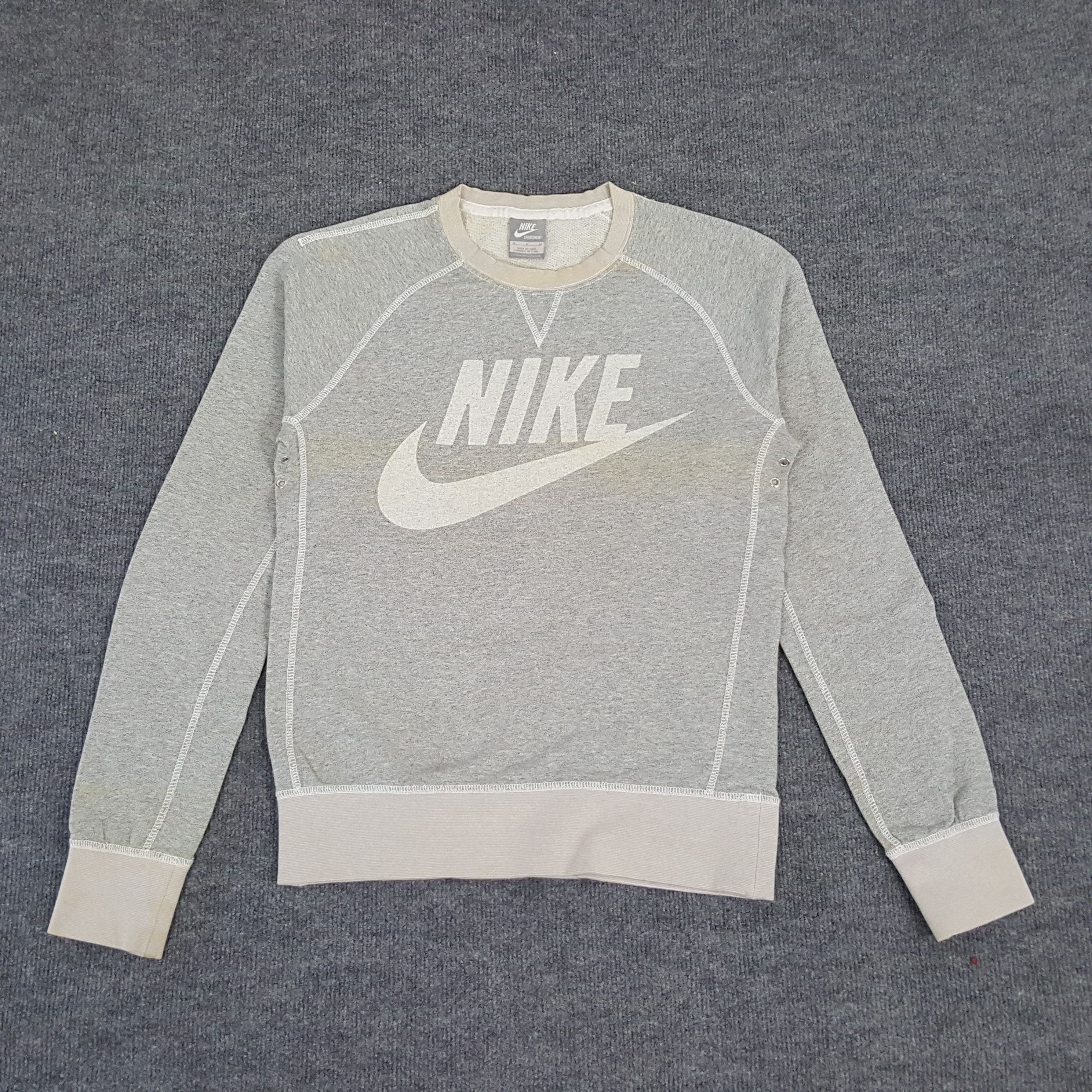 Nike × Vintage Nike Sportswear Center Big Swoosh Sweatshirt Size US S / EU 44-46 / 1 - 1 Thumbnail