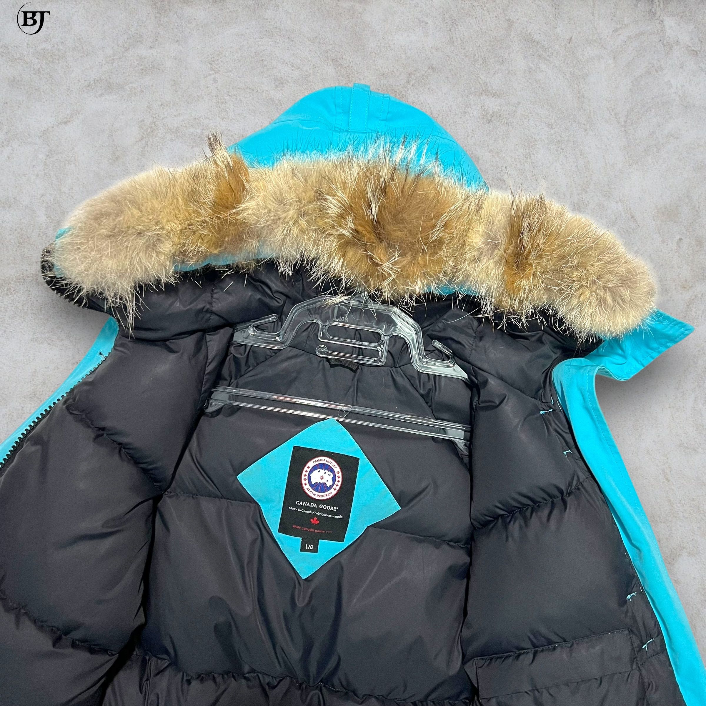 Canada Goose Ganada Goose women’s chilliwack Iceberg bomber parka Size L / US 10 / IT 46 - 3 Thumbnail