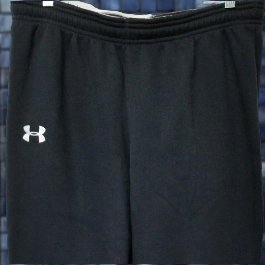 Under Armour Under Armour Womens Cold Gear Fitted Sweat Pants Black M UA Team Pants Womens Medium Color Black 2000s? Size 32" / US 10 / IT 46 - 1 Thumbnail