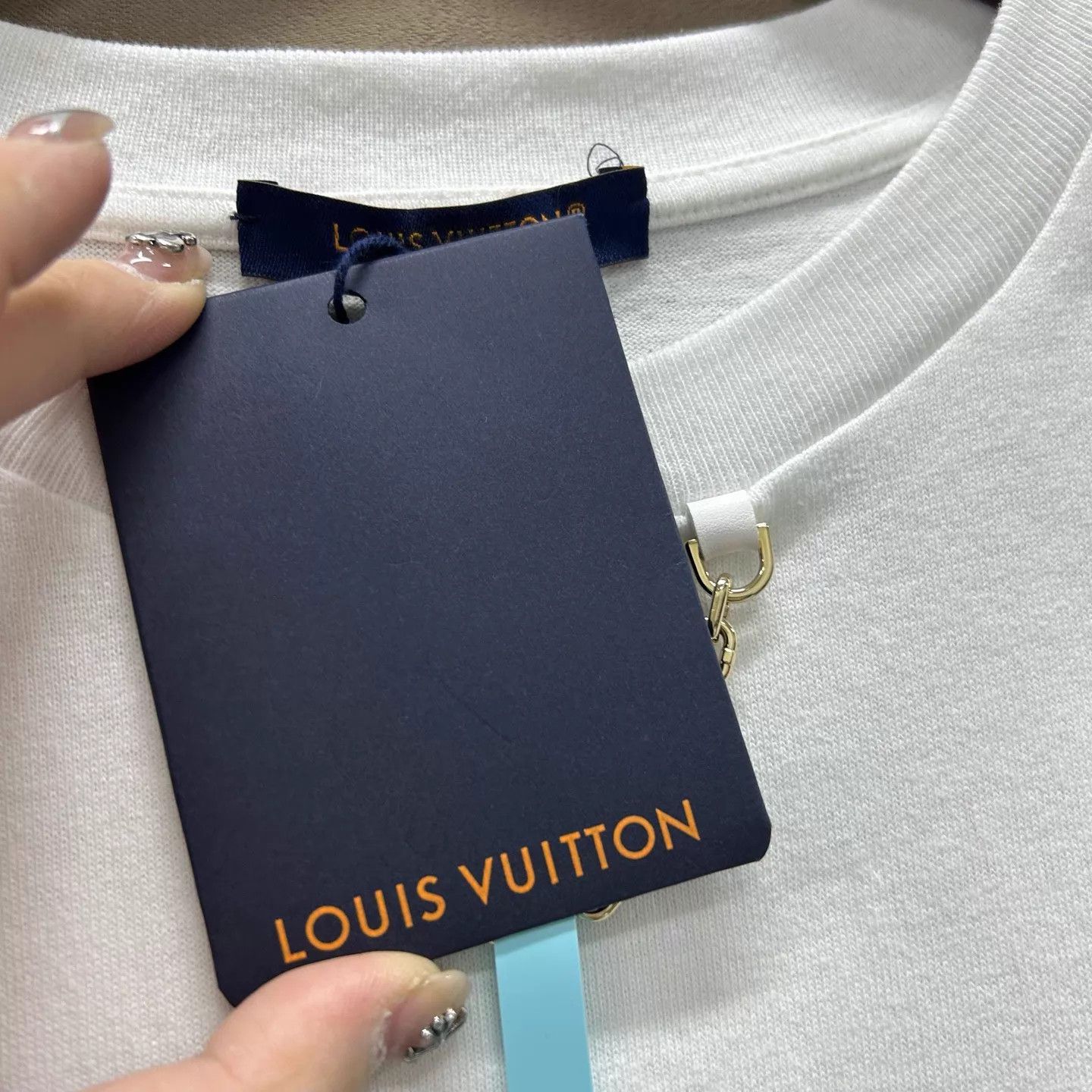 Louis Vuitton LV Year of Dragon Logo Embroidery Chain T-Shirt M Size M / US 6-8 / IT 42-44 - 5 Thumbnail