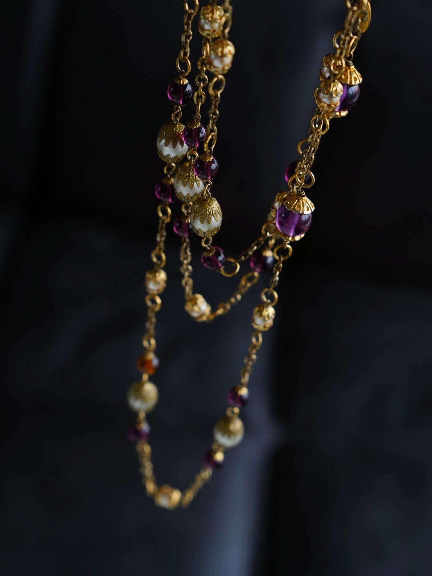 Chanel Chanel Vintage Long Pearl & Glass Bead Necklace Size ONE SIZE - 5 Thumbnail