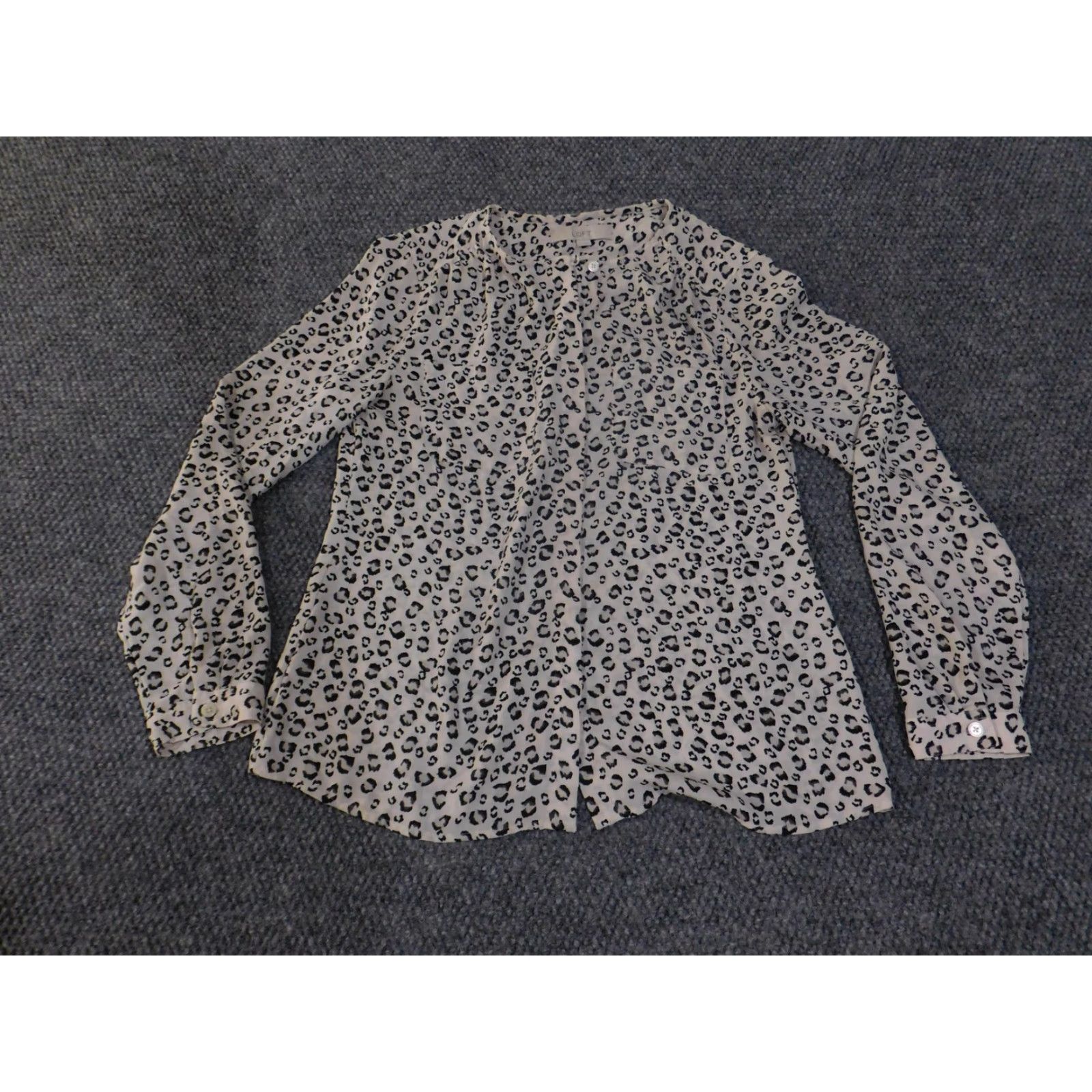 Loft Loft Shirt Womens Small Gray Black Leopard Print Long Sleeve Blouse Animal Pattern Size S / US 4 / IT 40 - 3 Thumbnail