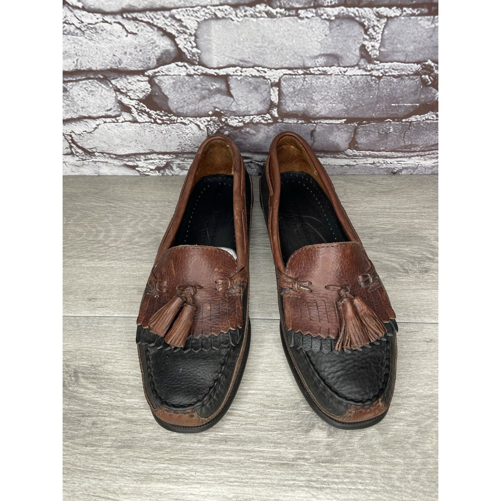 Johnston & Murphy Johnston & Murphy Passport Brown Black Kiltie Tassel Loafer Size US 9 / EU 42 - 1 Thumbnail