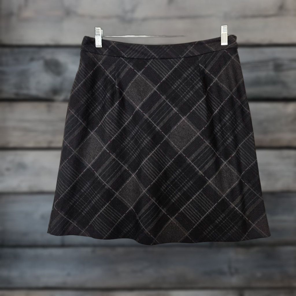 Vintage Margaret M Womens Skirt Sz M Gray Red Plaid Pull On Rayon Blend Short A-Line Size 32" / US 10 / IT 46 - 1 Thumbnail