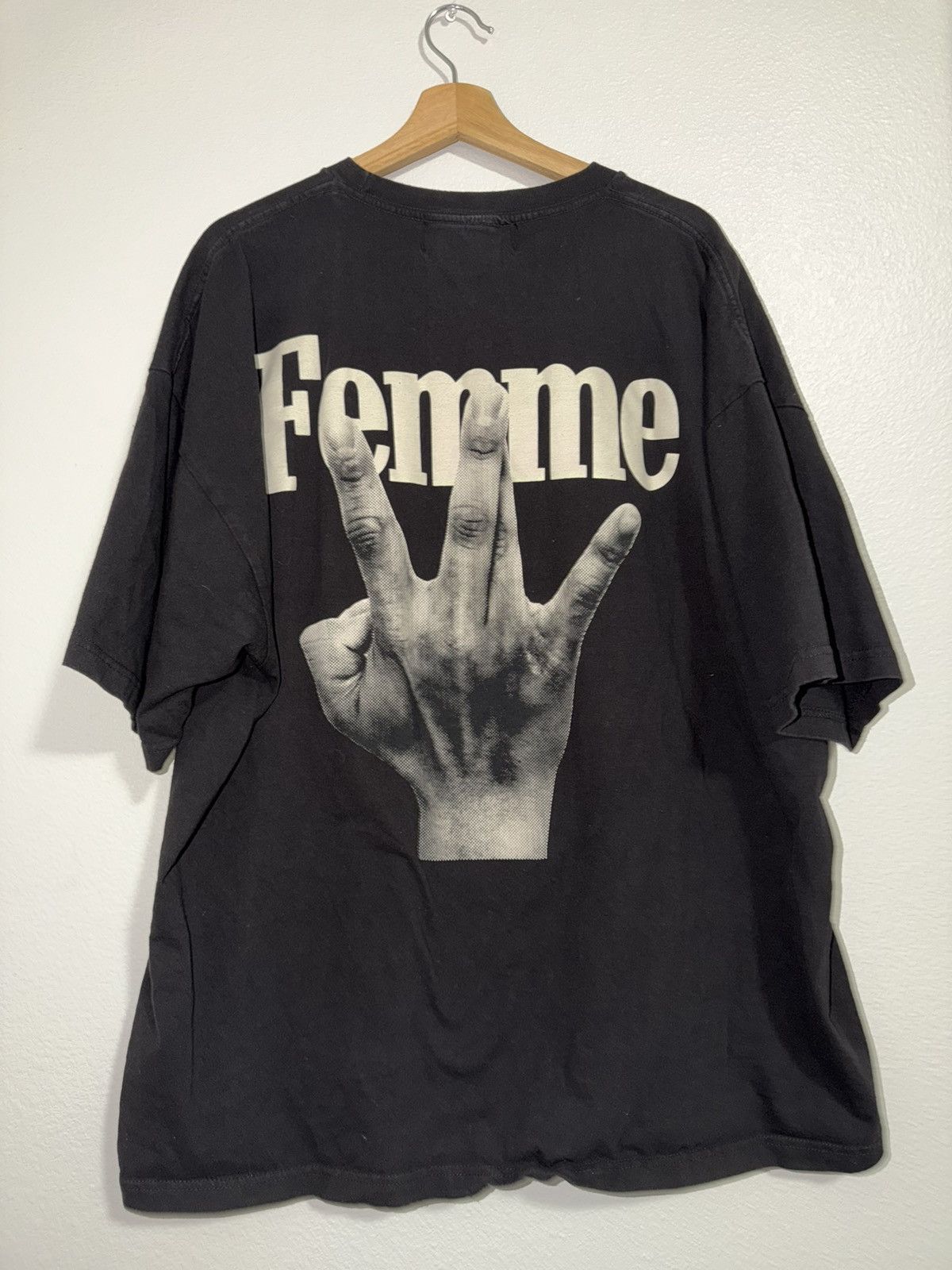 Homme + Femme La Homme femme twisted fingers tee Size US XXL / EU 58 / 5 - 3 Thumbnail