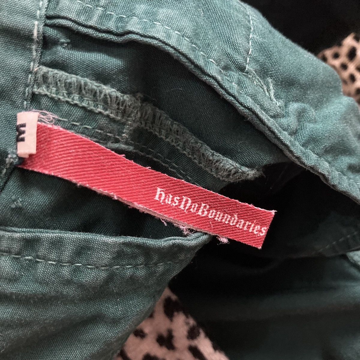 Japanese Brand HAS NO BONDARIES Cargo Pants Leopard Multi Pocket Japan Made Size US 33 - 10 Thumbnail