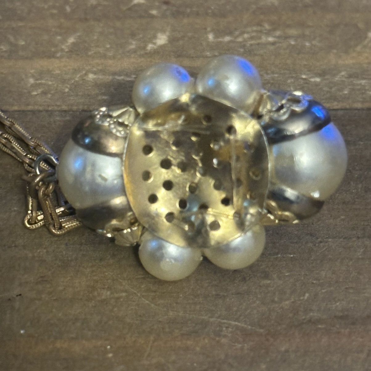 Vintage Vintage gold tone cluster pearl pendant necklace Size ONE SIZE - 5 Thumbnail