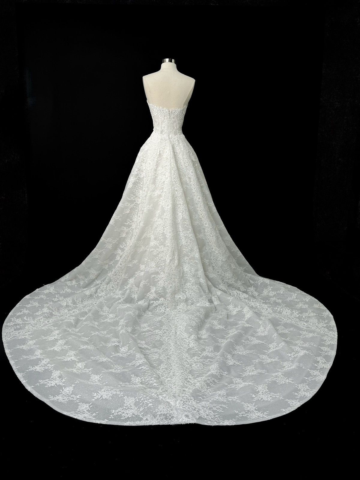 Other Preloved US 6-8 Anna Augusta French corded lace Bridal Gown Size M / US 6-8 / IT 42-44 - 7 Thumbnail