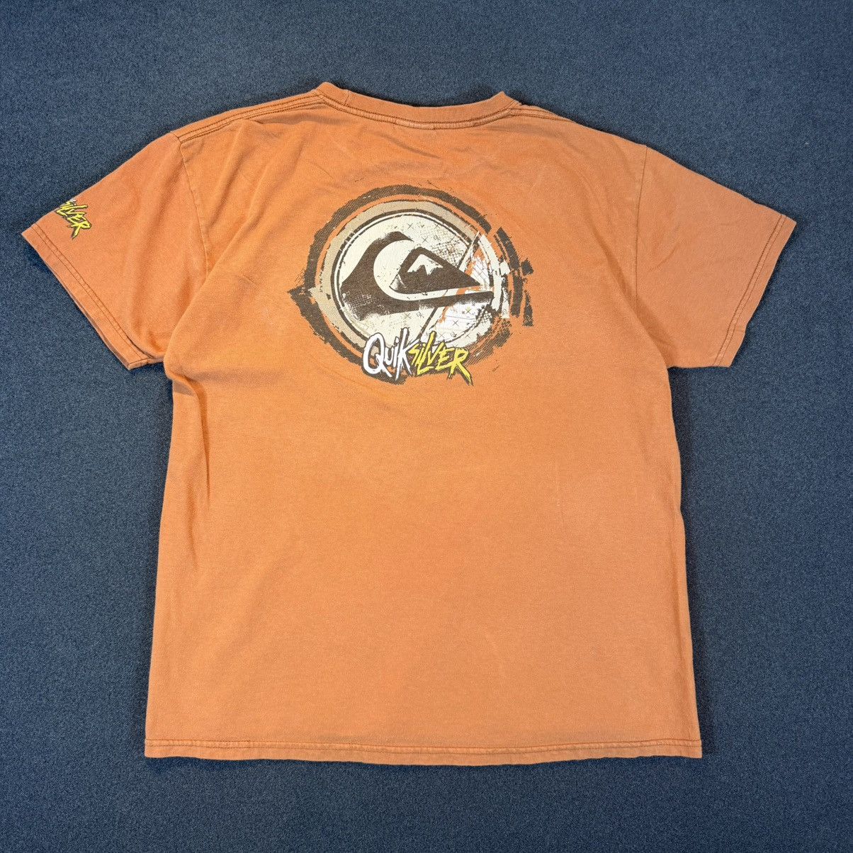 Quiksilver Quiksilver size M vintage Big Logo Surf Tee T-shirt Size US M / EU 48-50 / 2 - 1 Thumbnail
