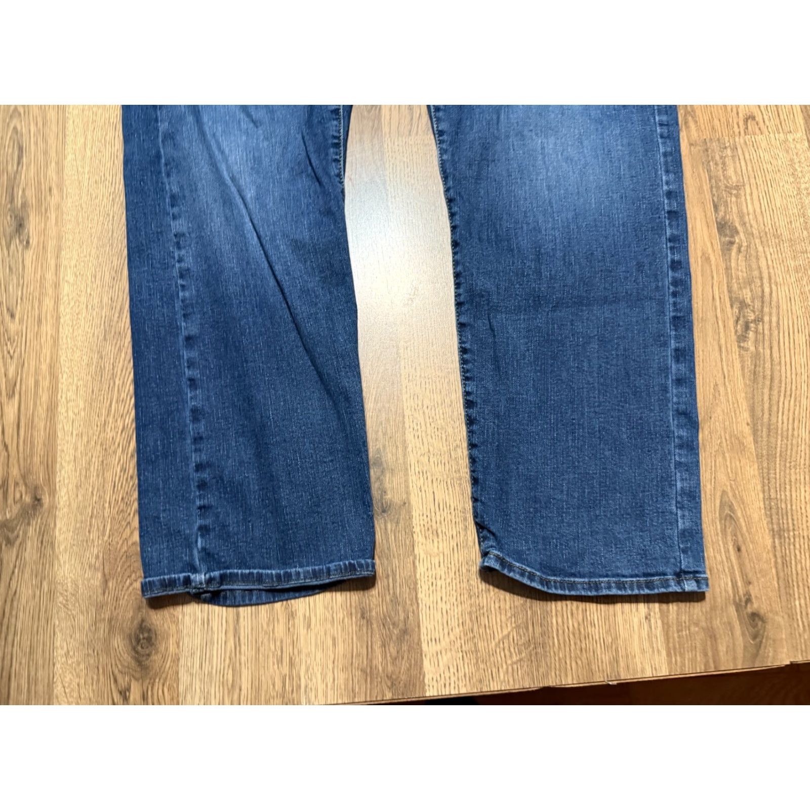 Lee Lee Jeans Men's 42/30 Blue Denim Slim Straight Pockets Size US 42 / EU 58 - 3 Thumbnail