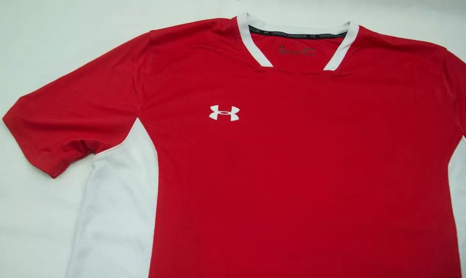 Under Armour UNDER ARMOUR ACTIVEWEAR TOP RED SIZE L VGC Size US L / EU 52-54 / 3 - 6 Thumbnail