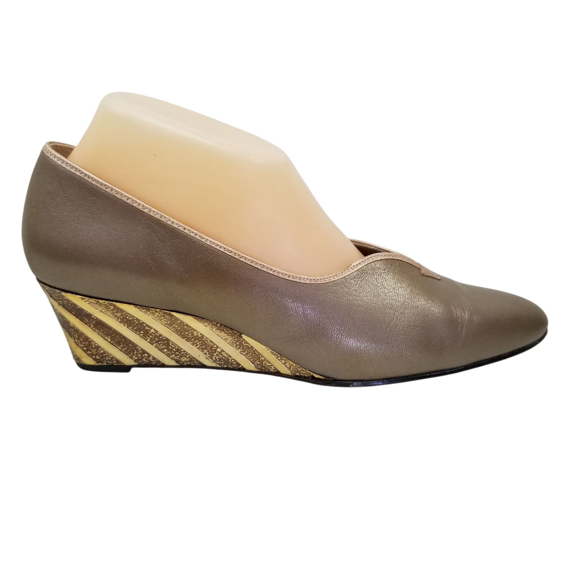 Other Magdesians 10N Gold Metallic Wedge Heels USA Vintage Slip On Size US 10 / IT 40 - 1 Thumbnail
