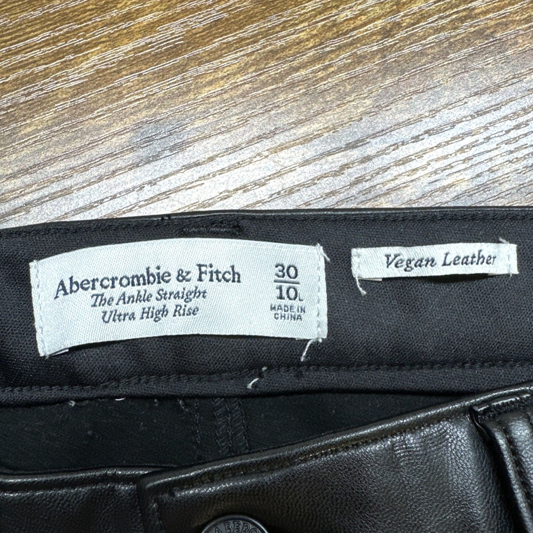 Abercrombie & Fitch Abercrombie & Fitch Faux Leather Pants Womens 30 Black Ultra High Rise Ankle Straight Vegan Leather 90s Grunge City Classic Womens Size 30" / US 8 / IT 44 - 6 Thumbnail