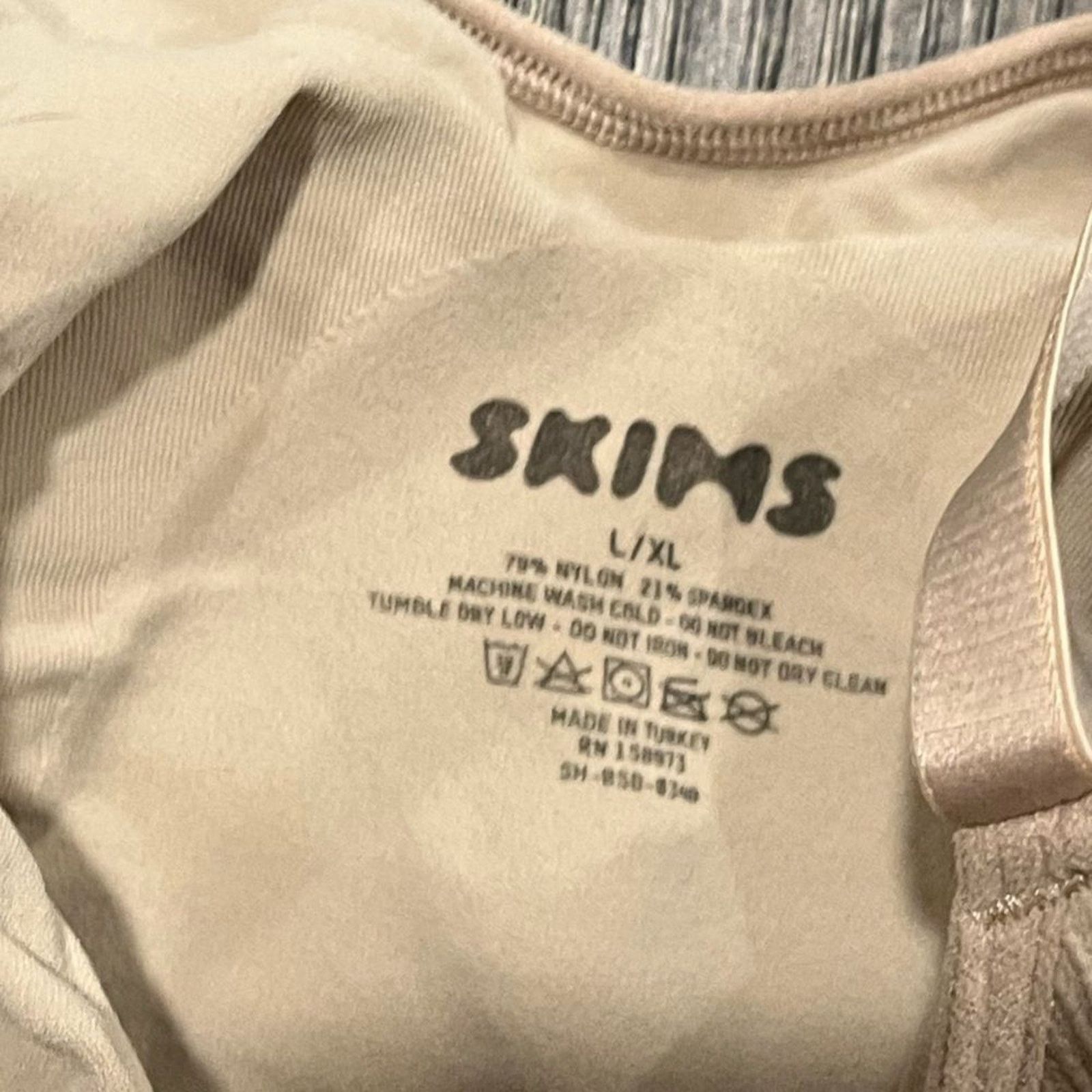 SKIMS NWOT Skims Seamless Sculpt Brief Bodysuit Nude L/XL Size ONE SIZE - 2 Thumbnail