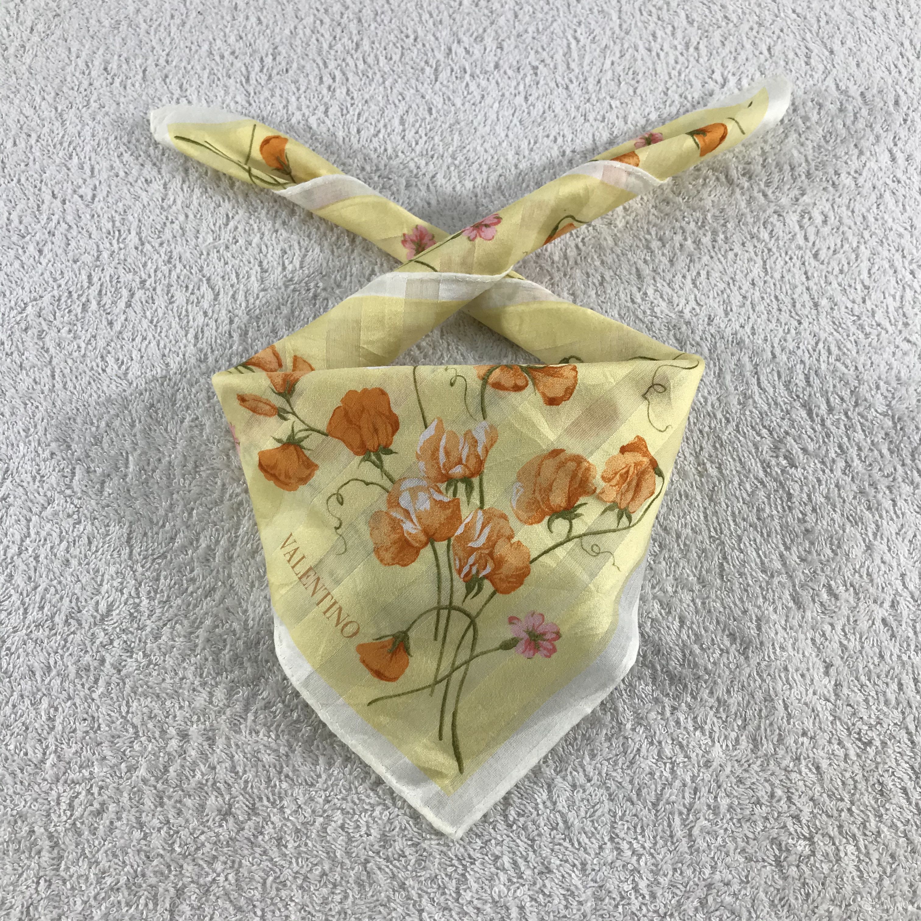 Valentino × Vintage Valentino Bandana / Handkerchief / Neckerchief - S143 Size ONE SIZE - 3 Thumbnail