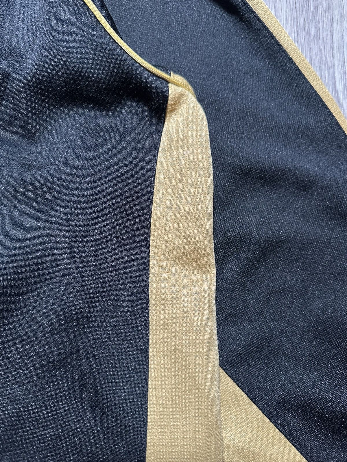 Nike Vintage Nike Track Top Jacket Gold Logo Drill y2k Size US L / EU 52-54 / 3 - 13 Thumbnail