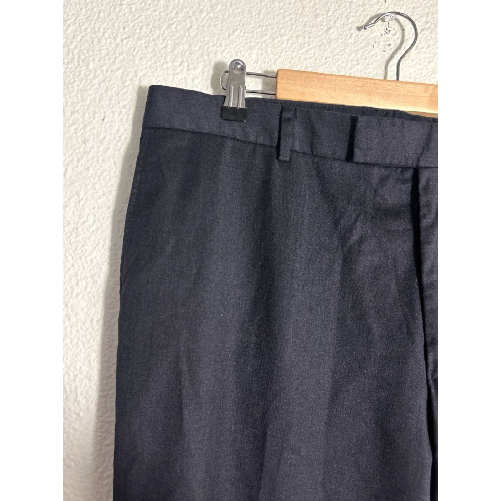 Vintage VINTAGE Hugo Boss Men’s Dress Pants Regular 40x32 Black Slacks Cuff 46R Altered Mens Size US 40 / EU 56 - 4 Thumbnail