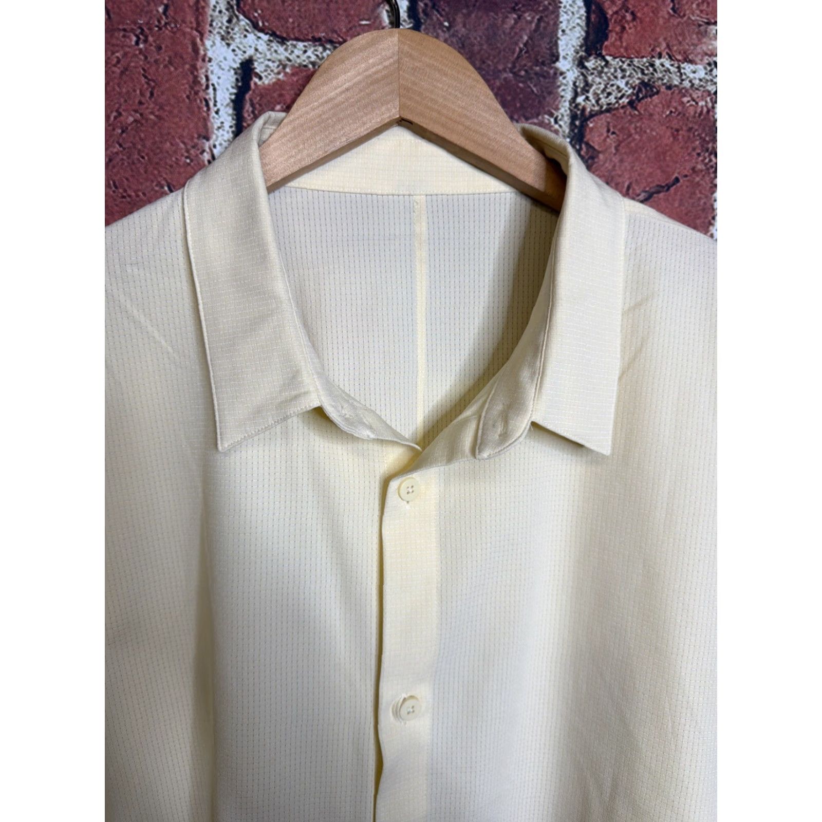 Lululemon Lululemon Airing Easy Shirt Mens Pale Yellow SS Button Up XL EUC Size US XL / EU 56 / 4 - 3 Thumbnail